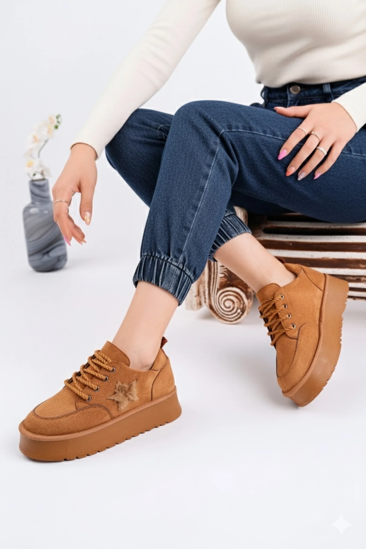 Muggo KOZMOS Kalın Taban Bağcıklı Yıldız Detaylı Kadın Kışlık Sneaker Spor Ayakkabı