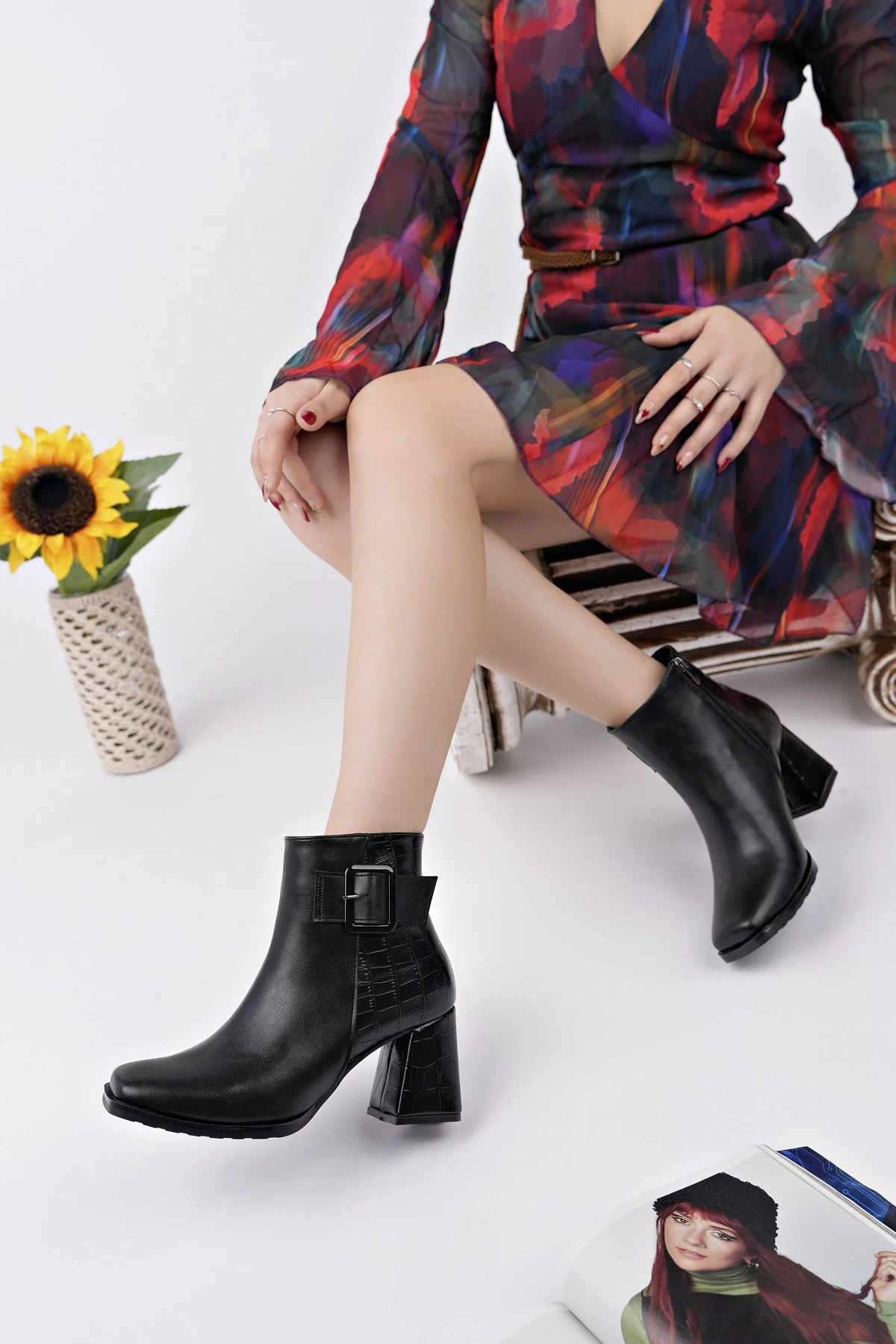 Muggo CANDORA Sivri Burun Kroko Desenli Toka Detaylı Kalın Topuklu Fermuarlı Kadın Bot