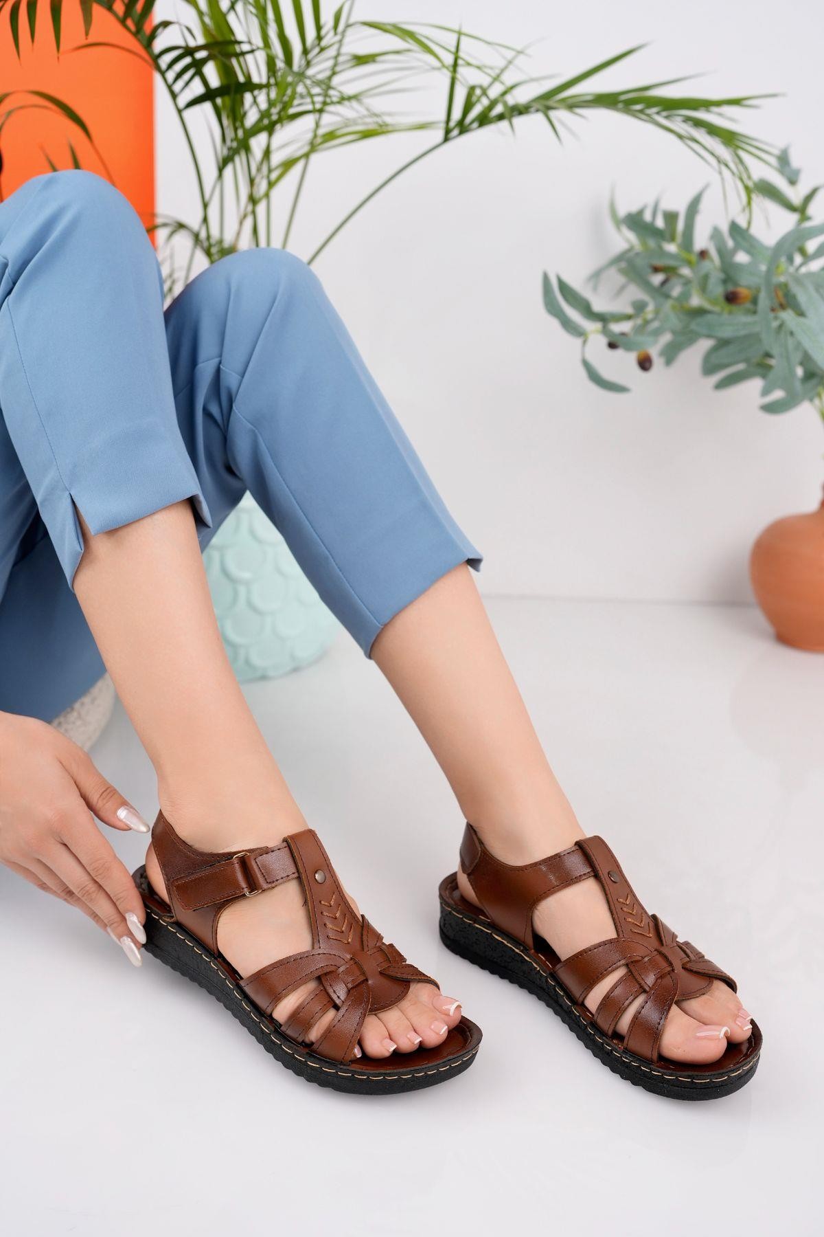 Muggo Soft Kadın Garantili Günlük Ortopedik Kaymaz Taban Comfort Rahat Sandalet - KAHVERENGİ