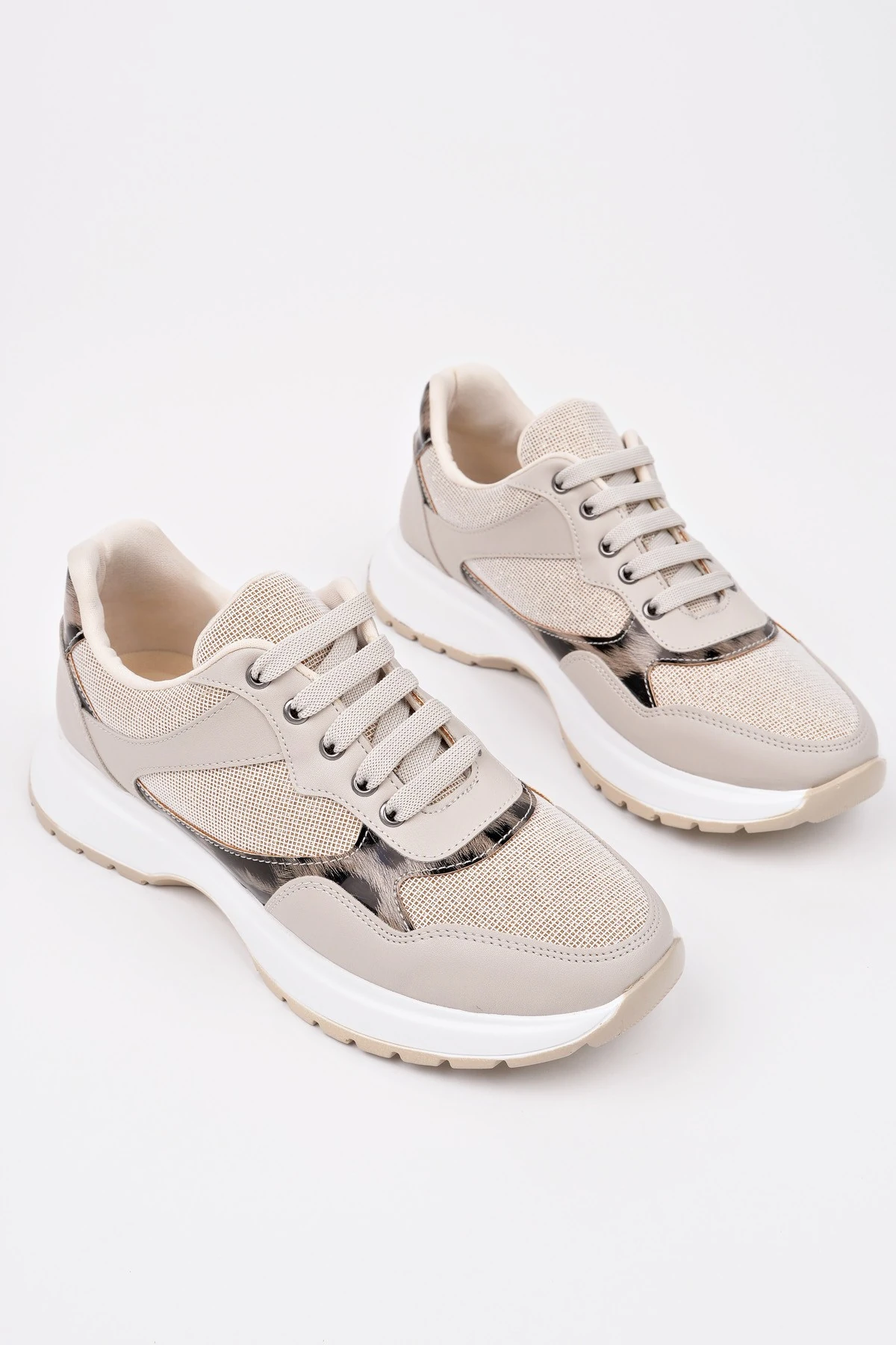 Muggo MELODY Kadın Kalın Taban Günlük Leopar Desenli Bağcıklı Sneaker Spor Ayakkabı