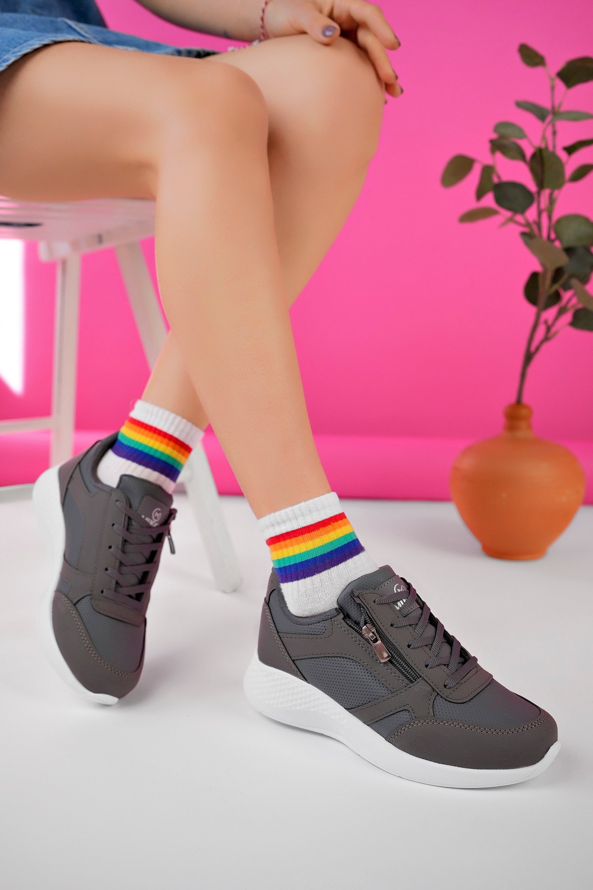 Muggo ASİA Garantili Kadın Ortopedik Günlük Bağcıklı Yandan Fermuarlı Rahat Sneaker Spor Ayakkabı - FÜME