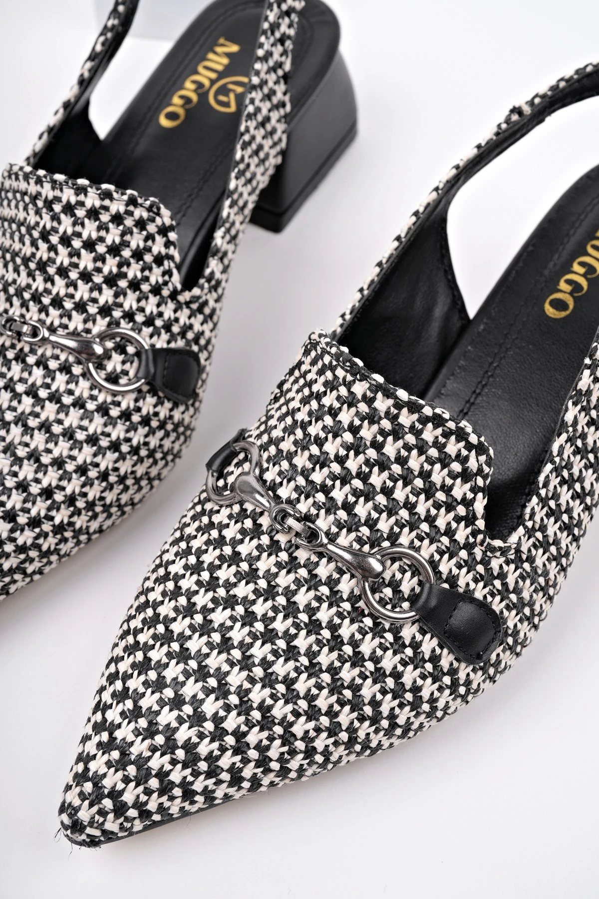 Muggo HERJEE Sivri Burun Arkası Açık Hasır Kadın Günlük Kısa Topuklu Ayakkabı