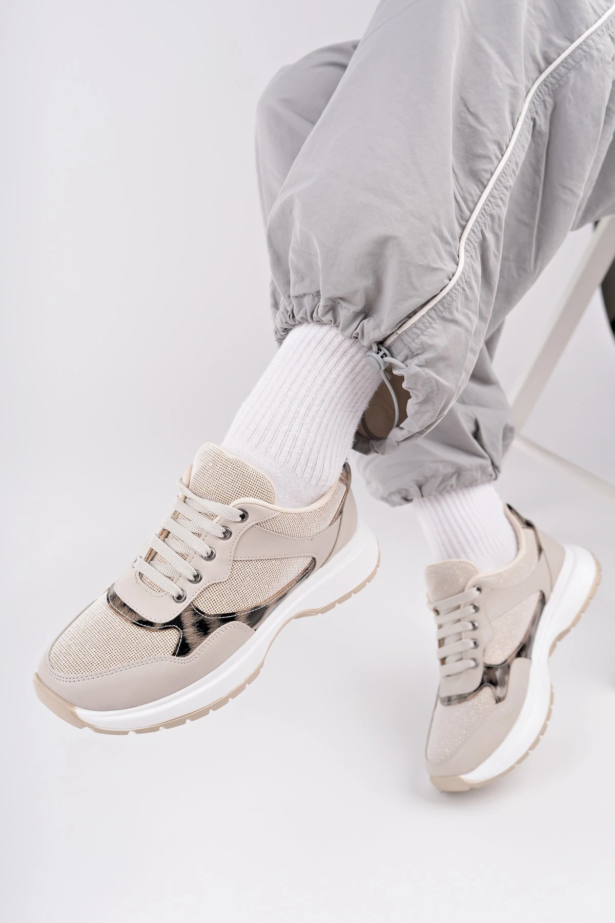 Muggo MELODY Kadın Kalın Taban Günlük Leopar Desenli Bağcıklı Sneaker Spor Ayakkabı