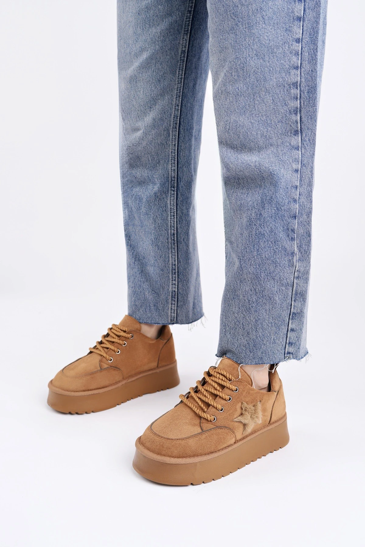 Muggo KOZMOS Kalın Taban Bağcıklı Yıldız Detaylı Kadın Kışlık Sneaker Spor Ayakkabı