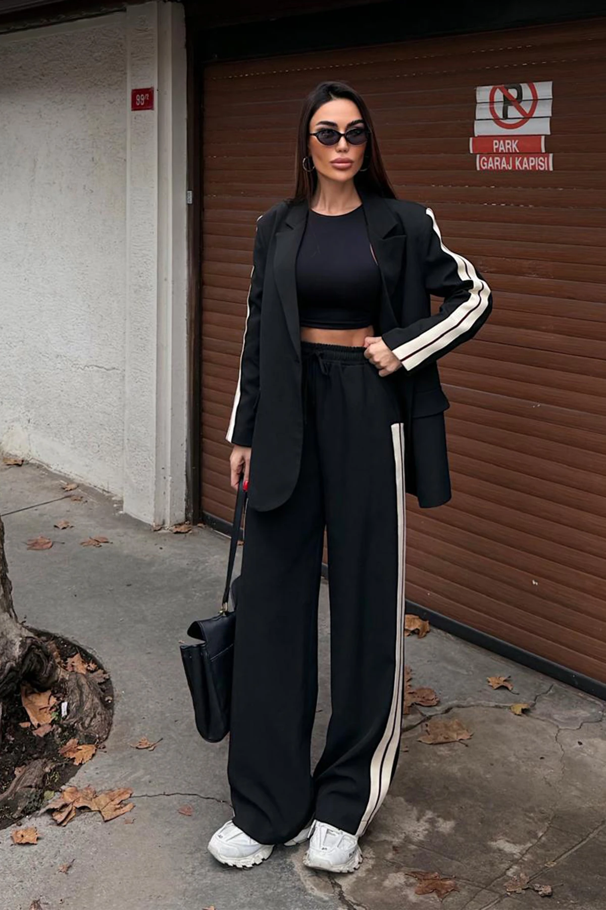 Şerit Detaylı Spor Şık Kadın Takım Elbise