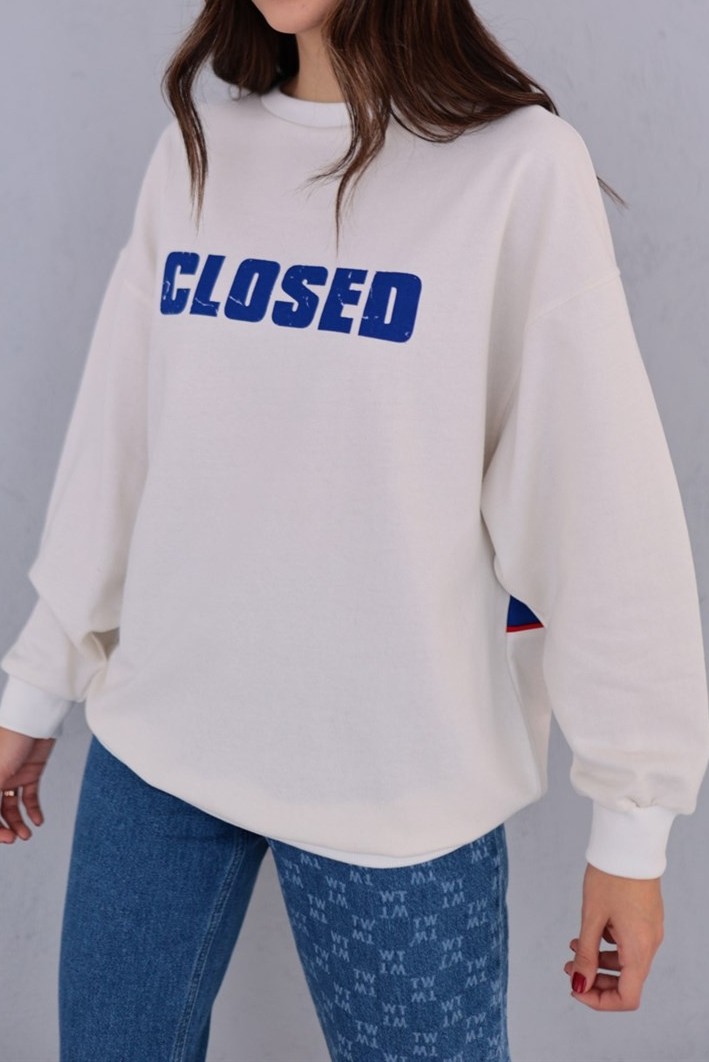 Closed Sırt Baskılı Beyaz Sweatshirt