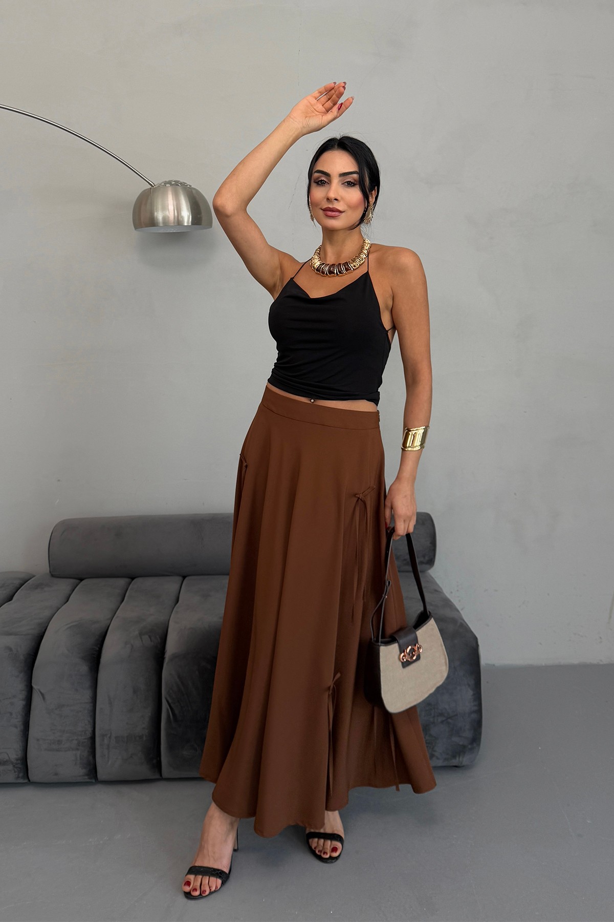 Kurdele Detaylı Kloş Etek