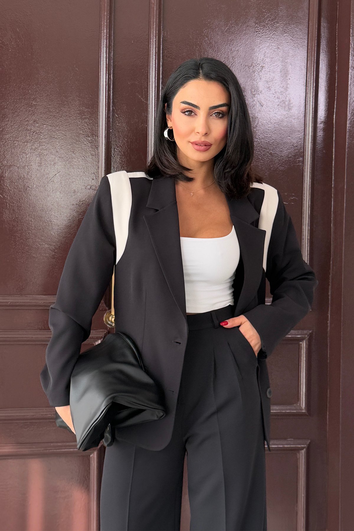 Siyah Şerit Detaylı Tasarım Blazer Ceket