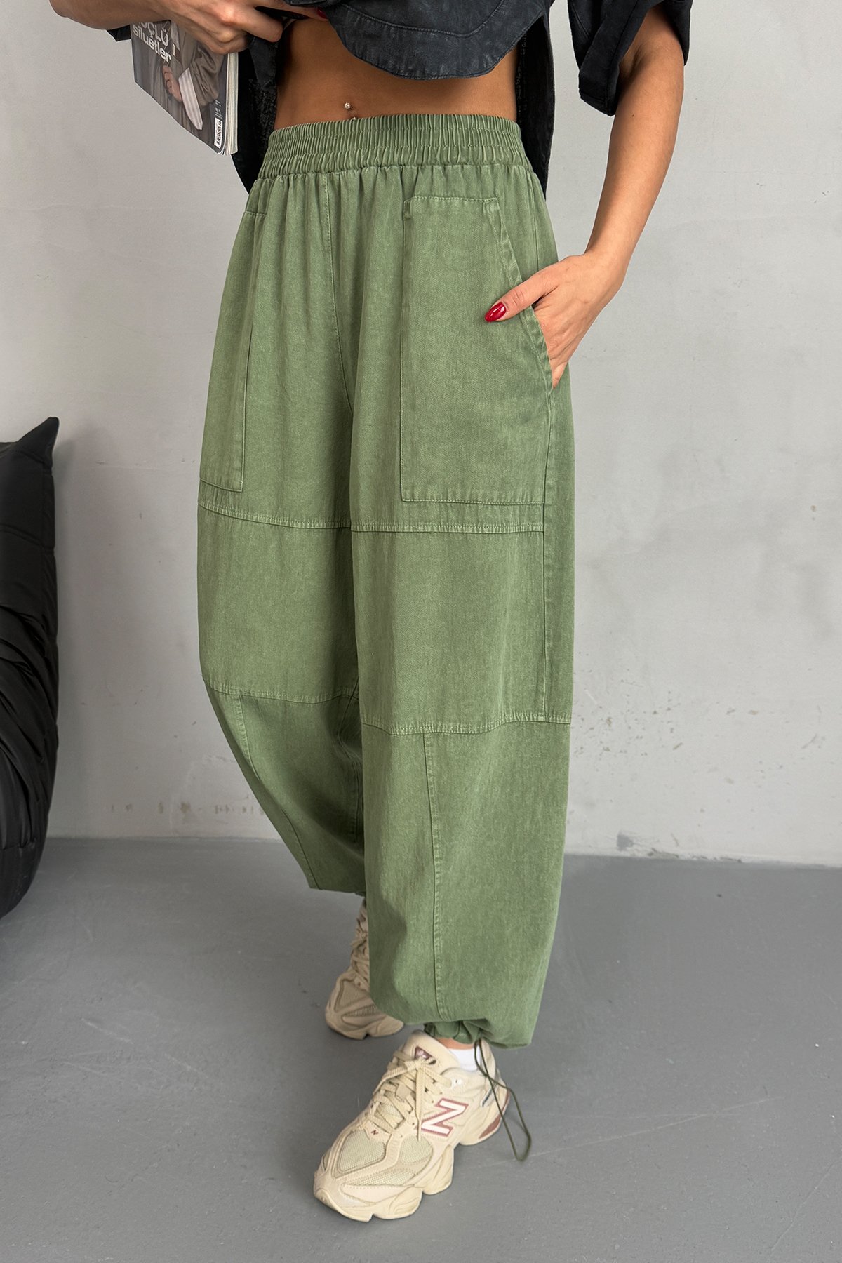 Yıkamalı Paçası Büzgülü Pantolon