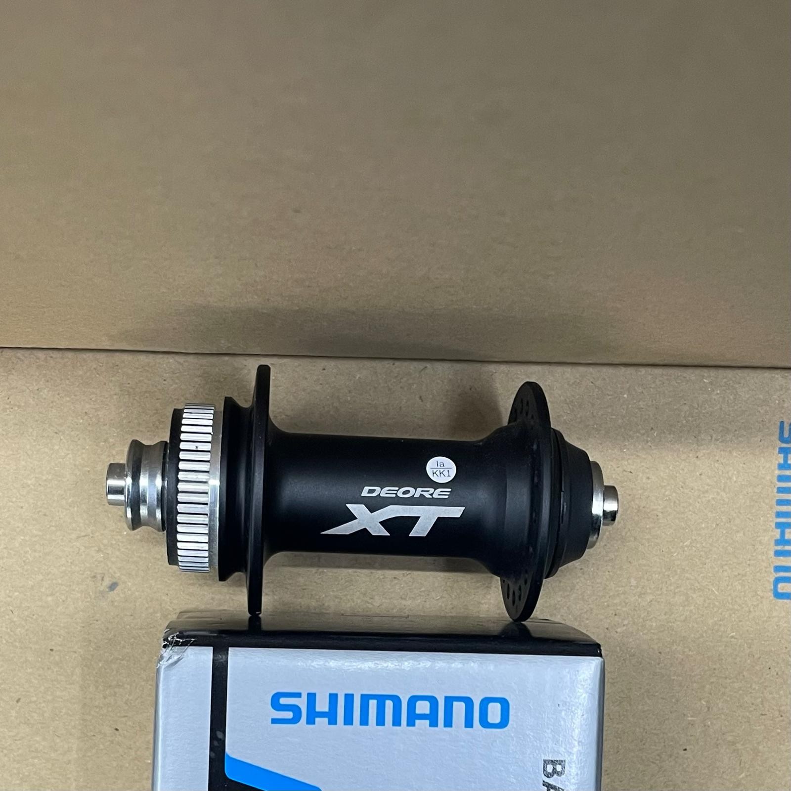 Shimano Deore XT Ön Göbek 36H Center Lock HB-M785