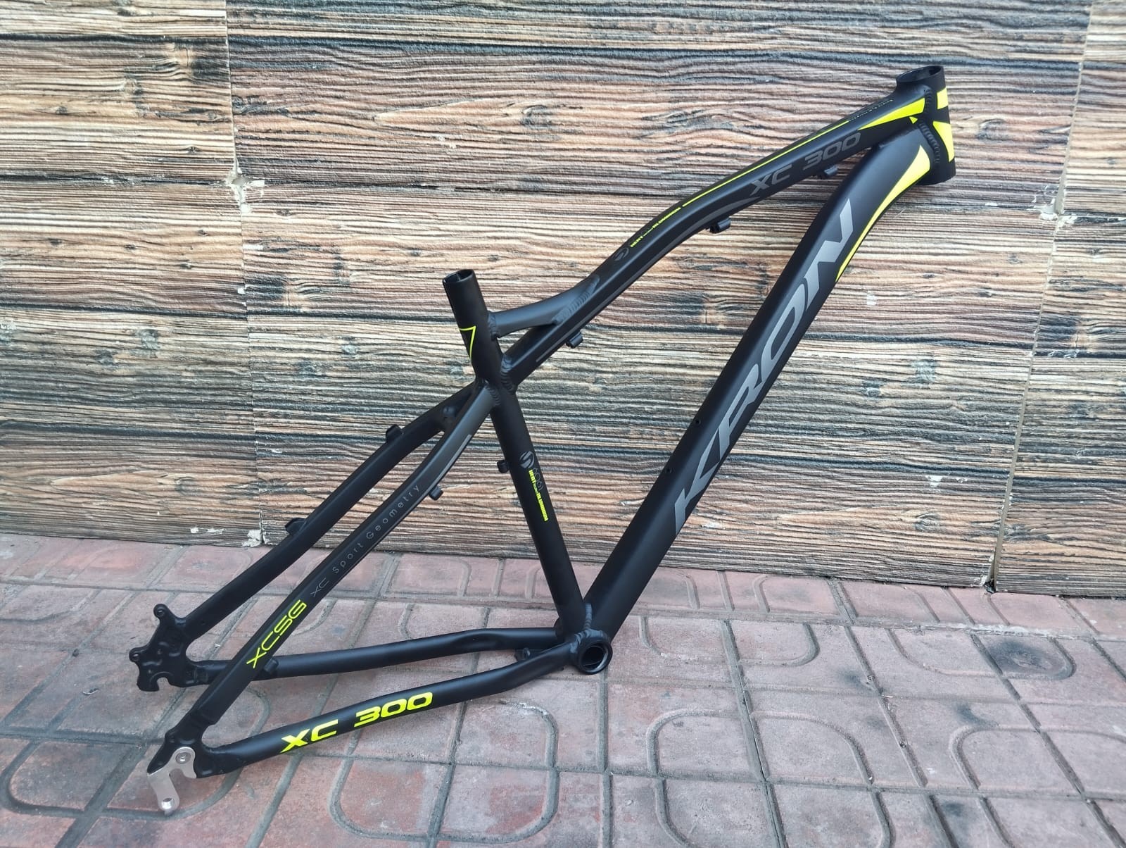 Kron XC 300 Disk 27,5 Bisiklet Kadrosu Beden: 18 Kadro 46cm