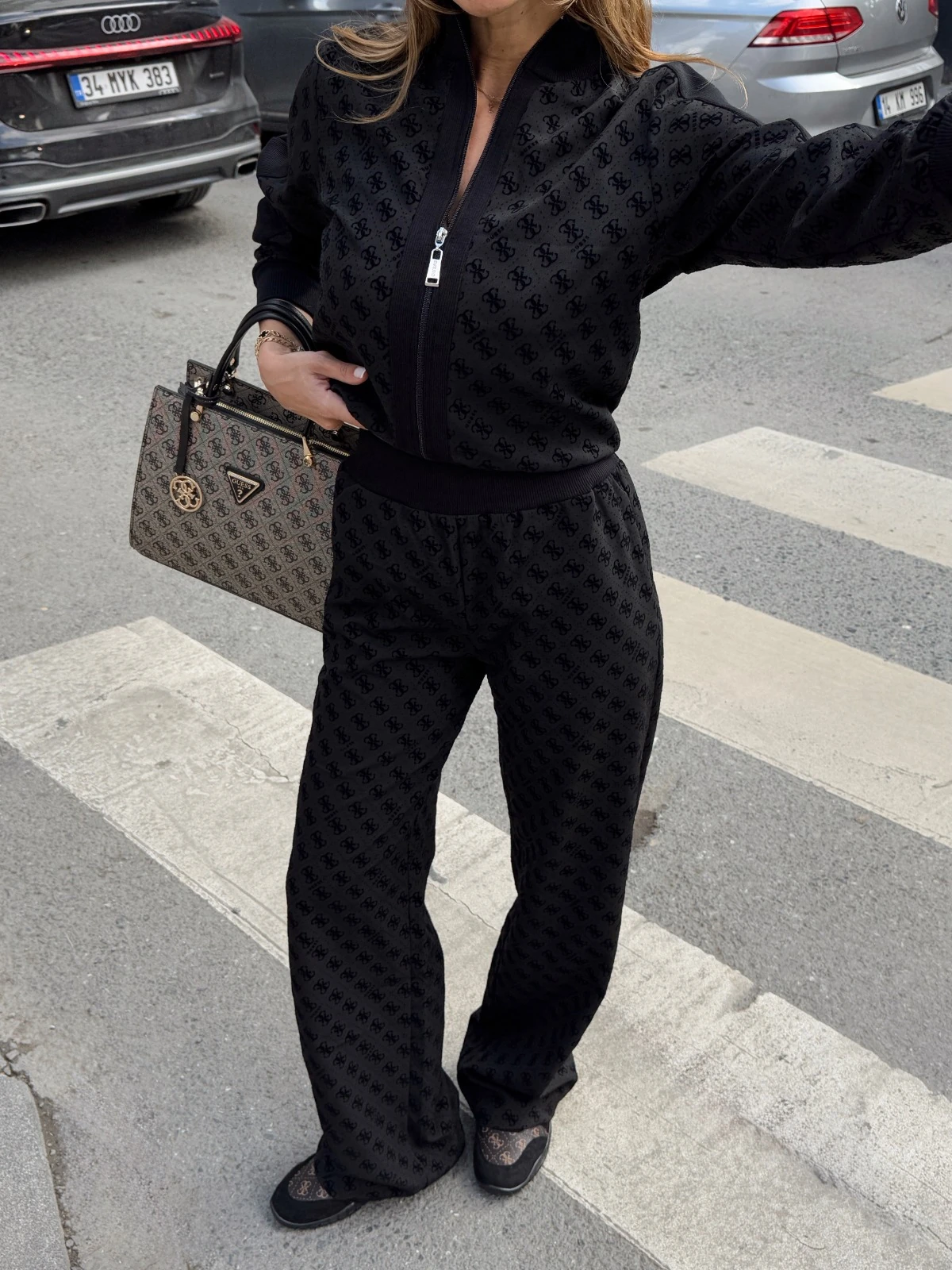 GUESS İKİLİ TAKIM