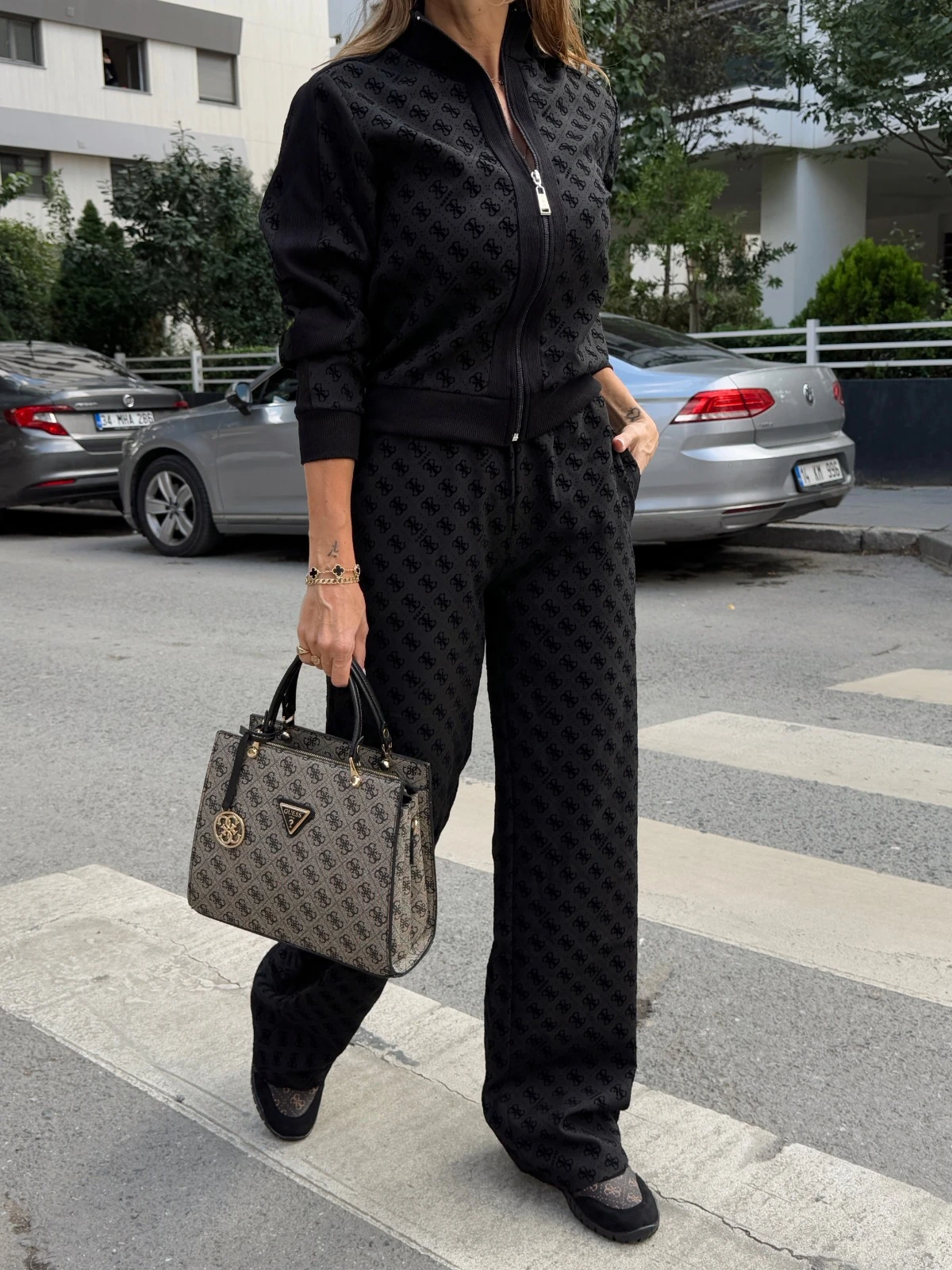 GUESS İKİLİ TAKIM