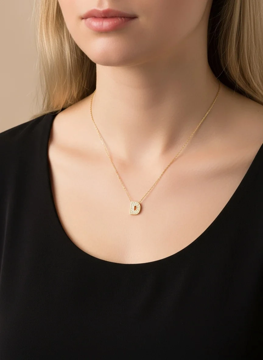 3 BOYUTLU D HARFİ ALTIN KOLYE