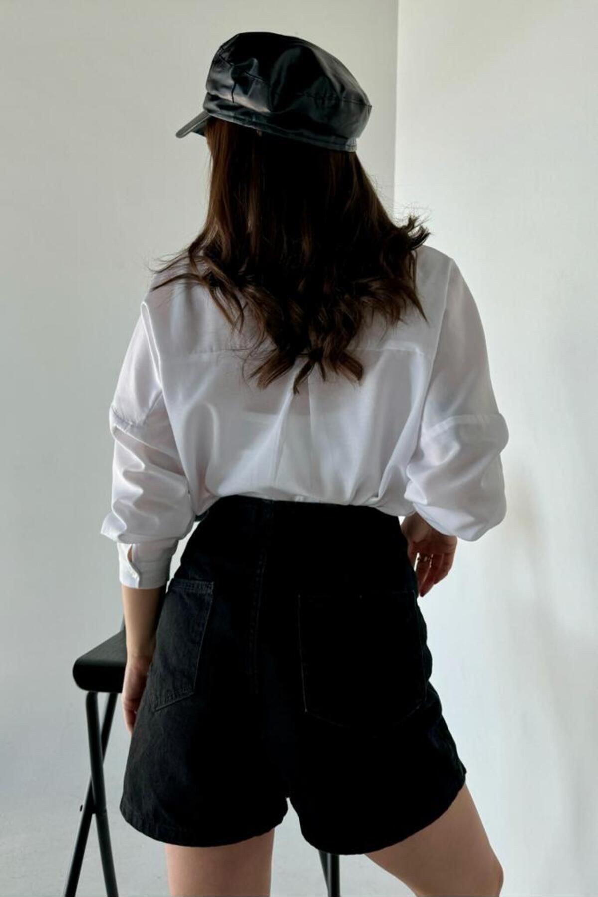 Kadın Beyaz Oversize Uzun Basic Gömlek