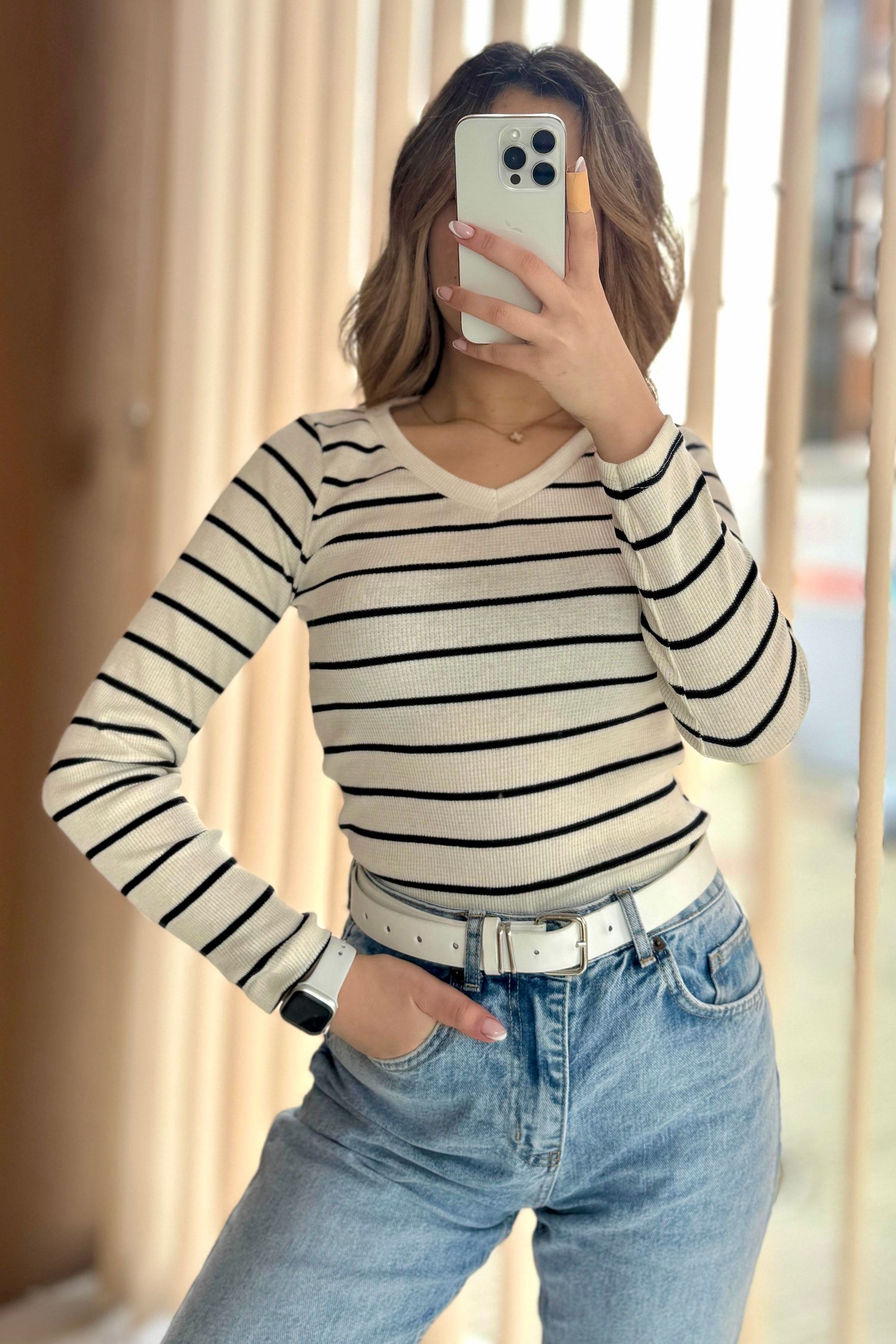 V Yaka Çizgili Waffle Bluz N5444 - beyaz