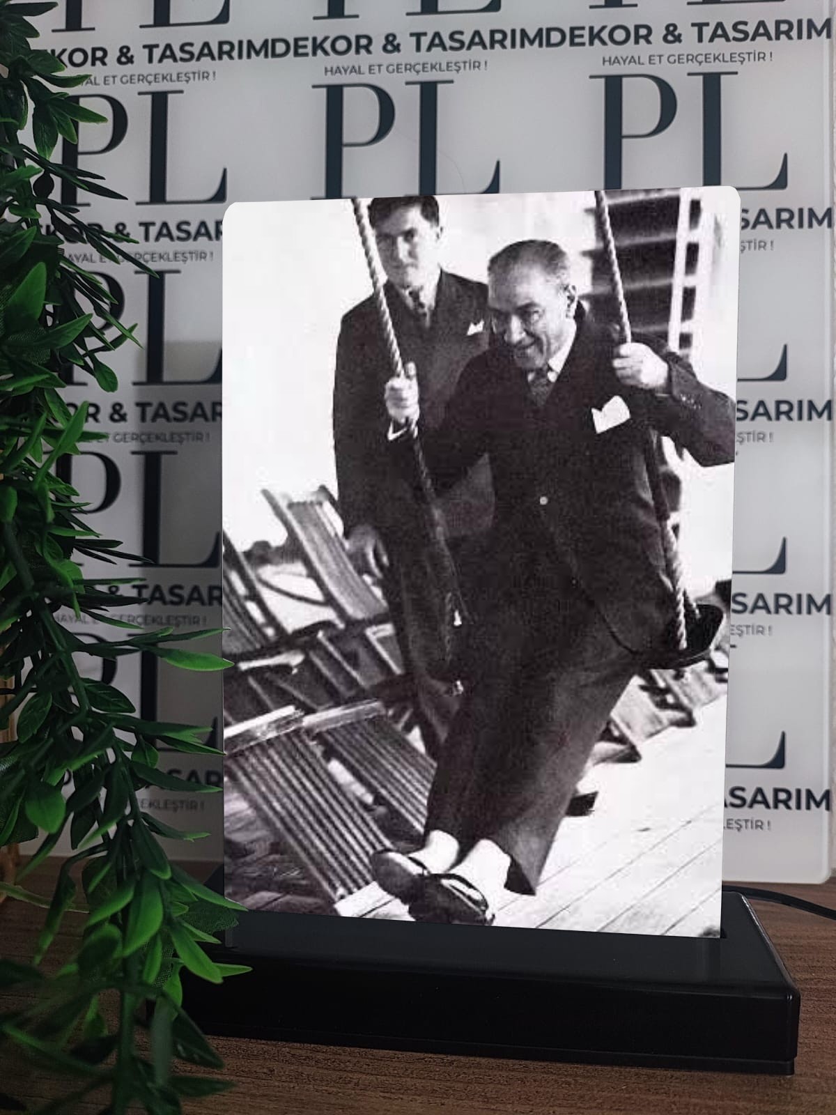 Atatürk Görselli Gece Lambası - 23