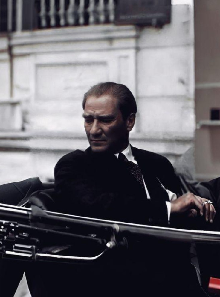 Atatürk Görselli Tablo - 18