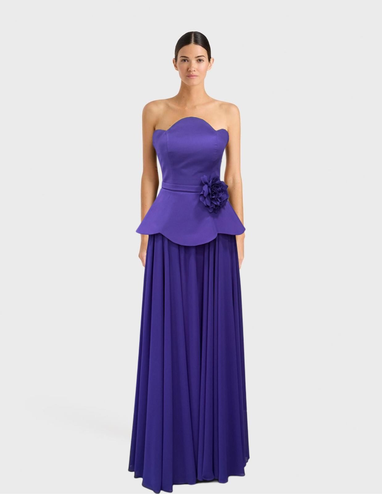 Peplum Bel ve Çiçek Aksesuarı ile Straplez Abiye - MOR