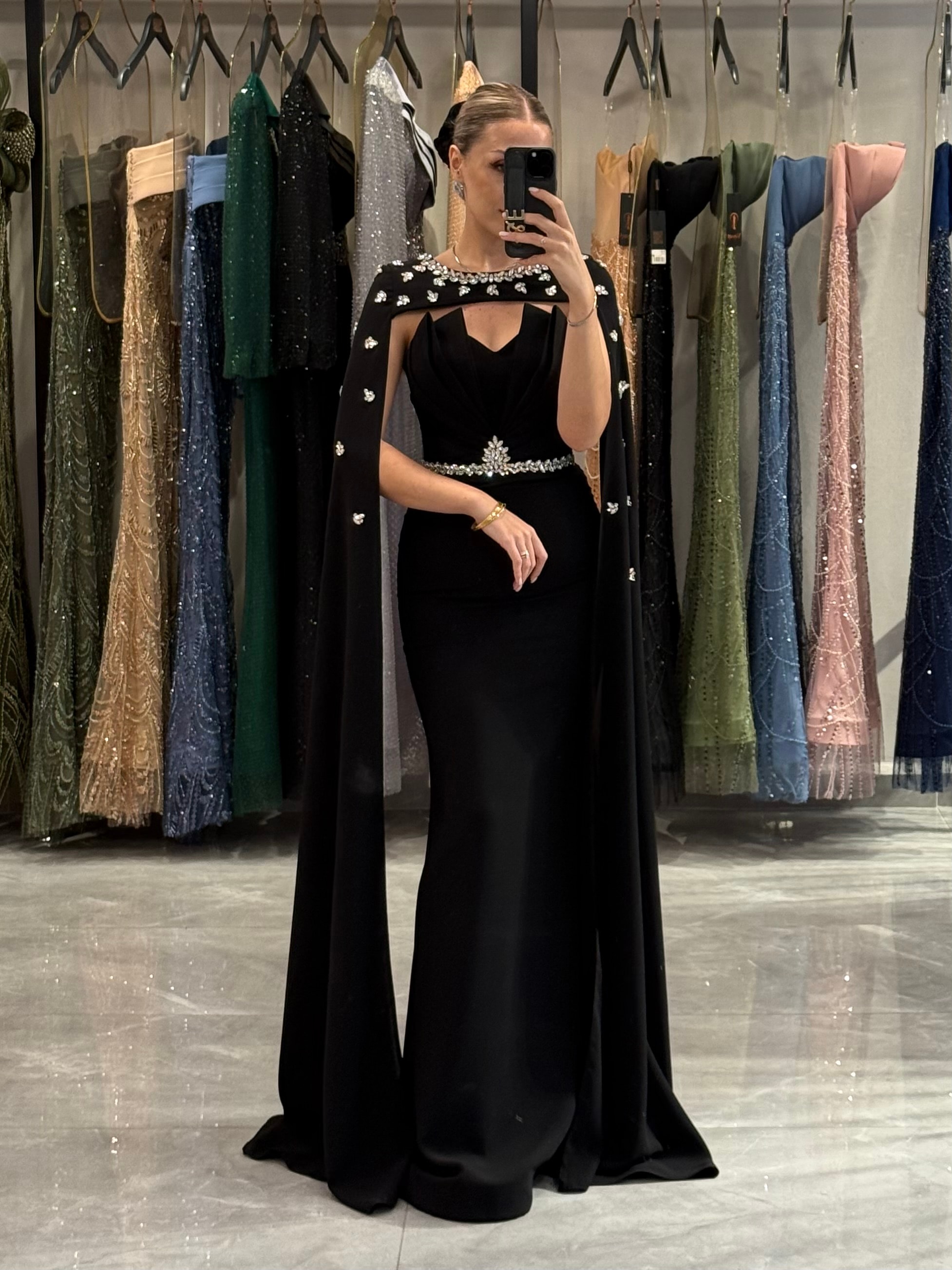 Drape Detaylı Ve Pelerinli Abiye Elbise - SİYAH