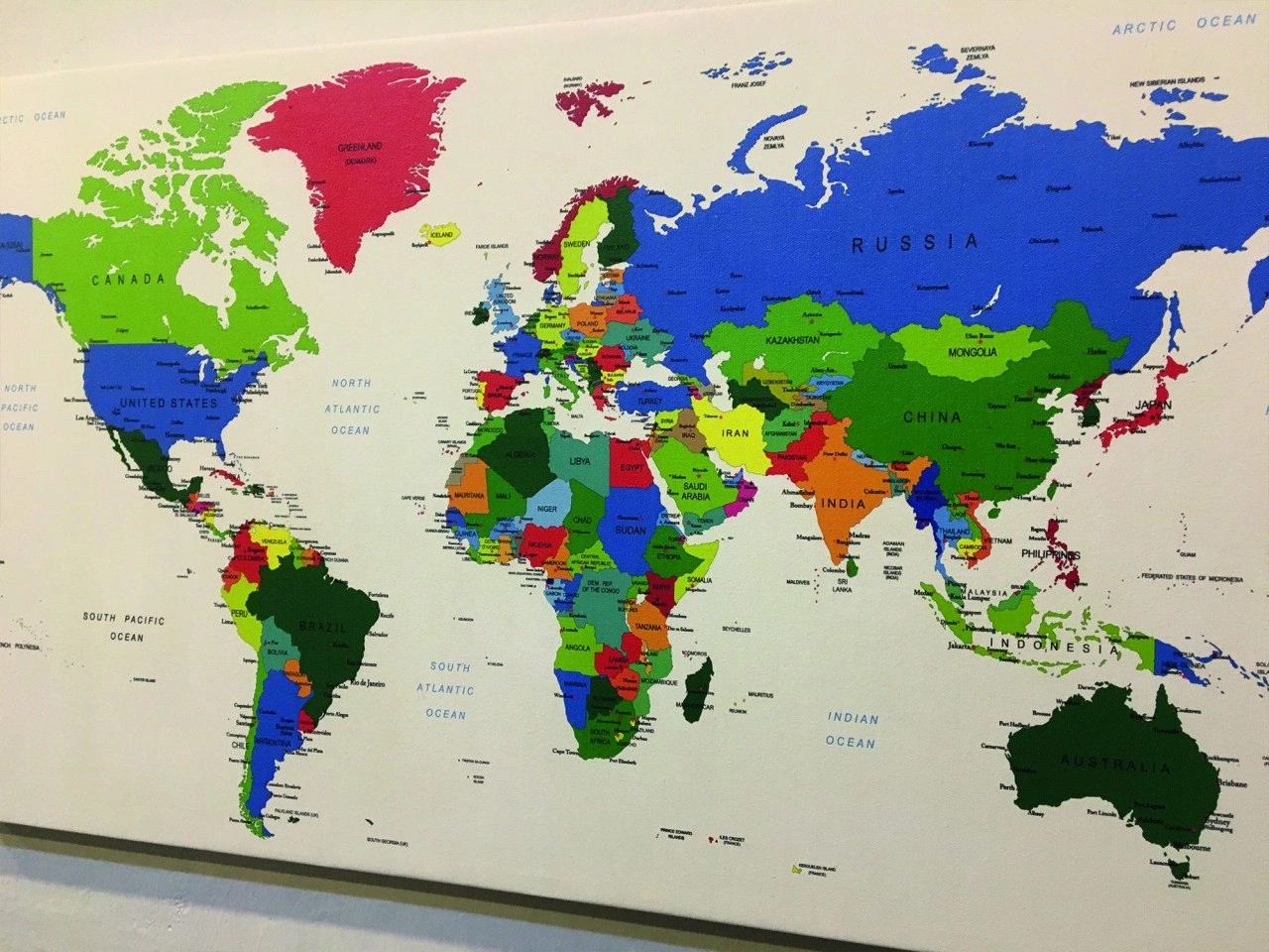 209 - Renkli Dünya Haritası