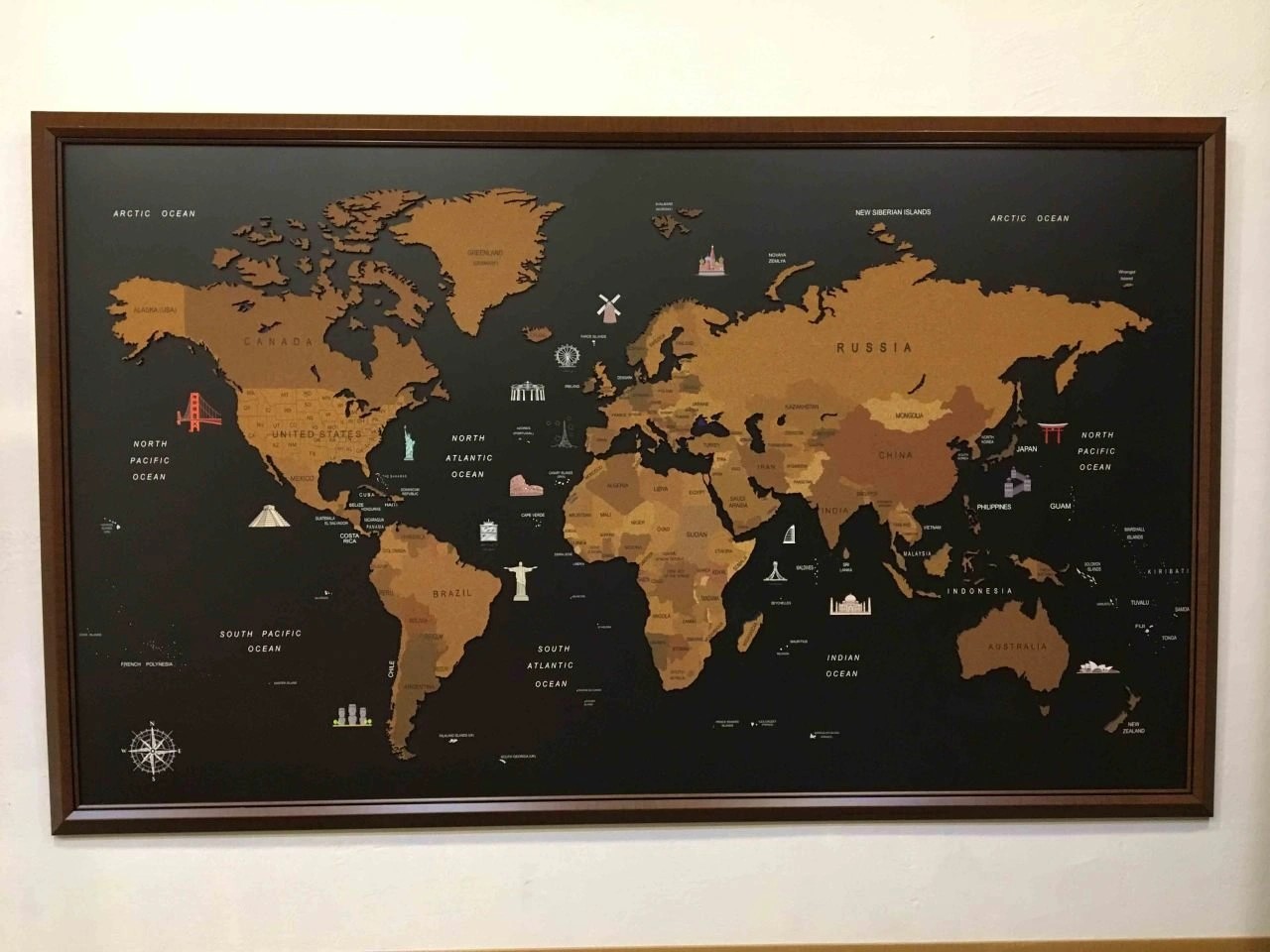 410 - 3D Mantar Dünya Haritası (önemli simgeler)