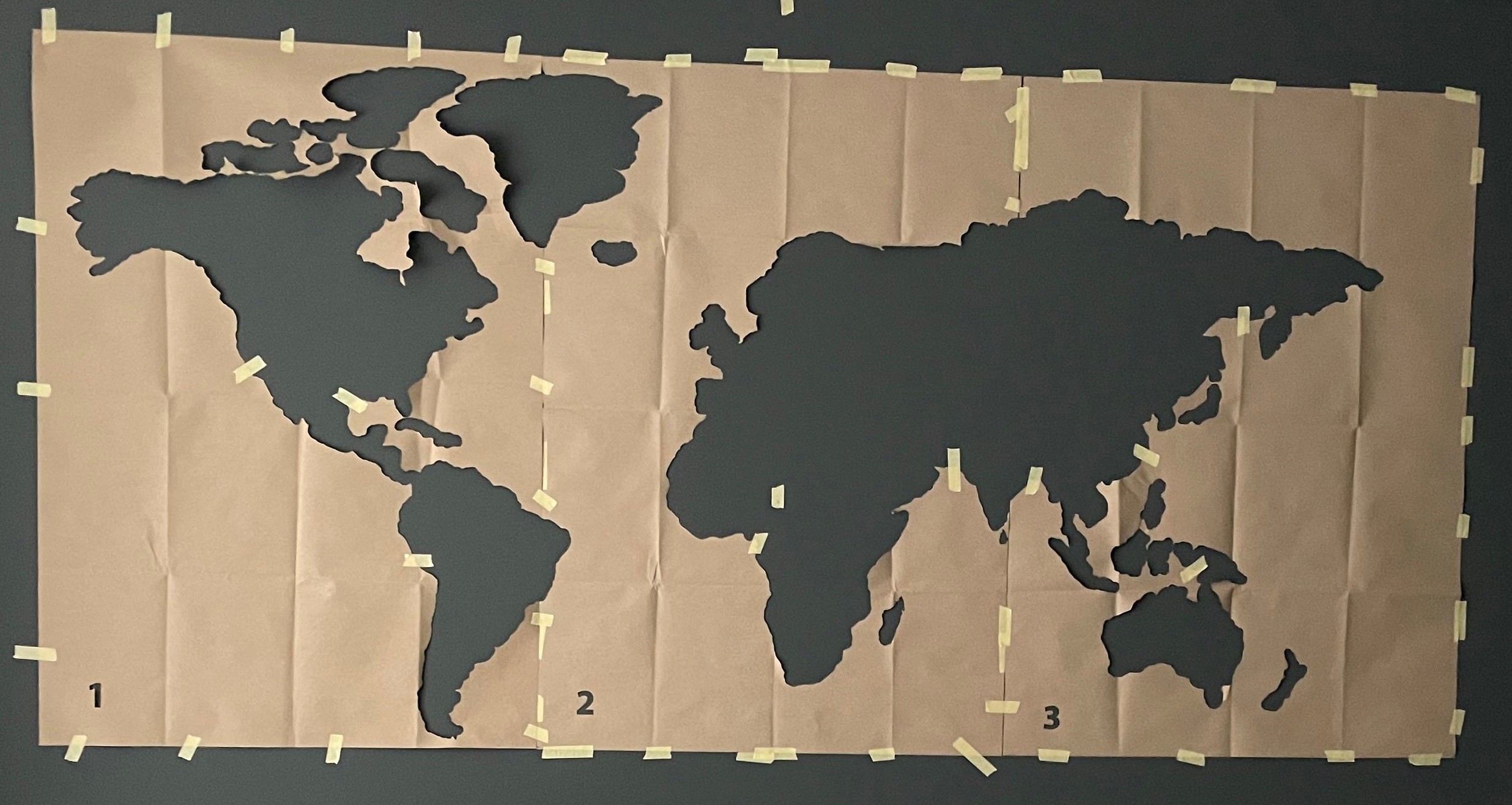 512 - Ahşap Dünya Haritası (Kahverengi)