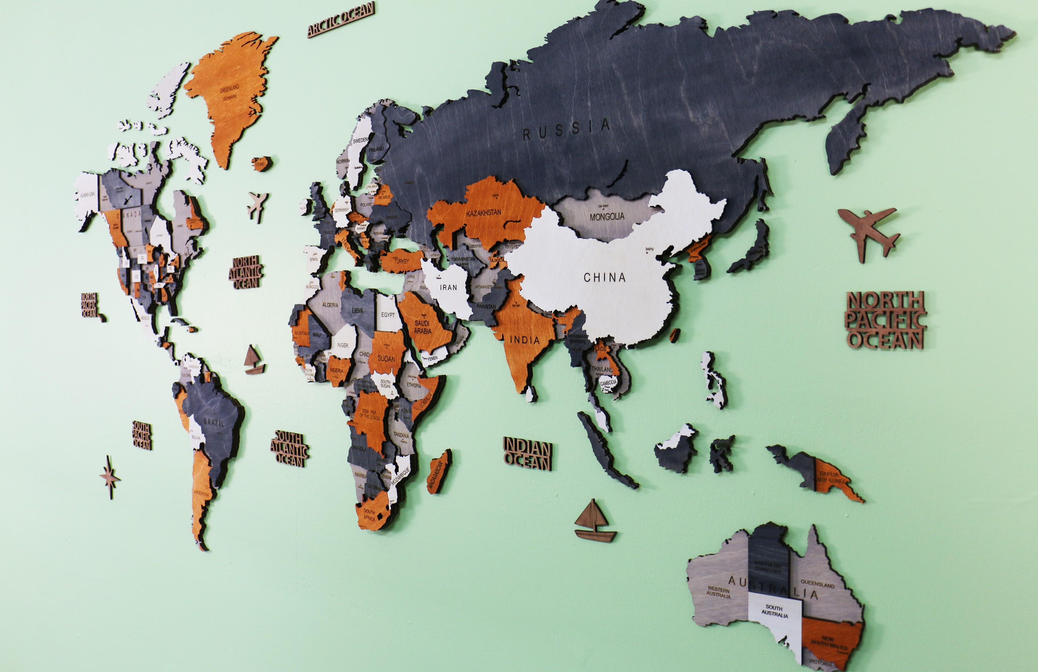 516 - Ahşap Dünya Haritası (Turuncu)
