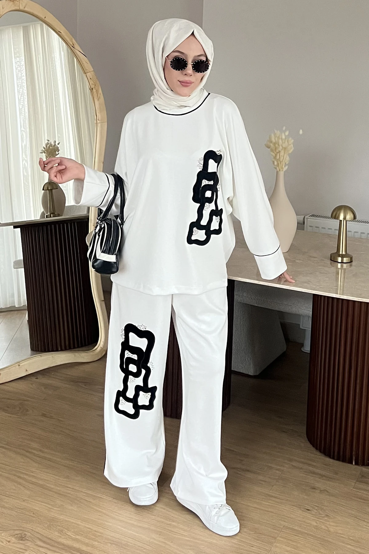 Crush Taş İşlemeli Süet Detaylı Eşofman Takımı SK-8635