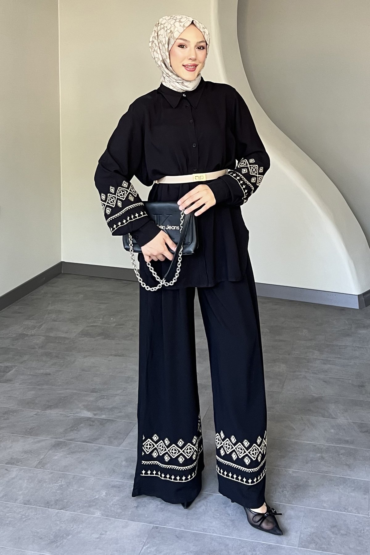 Ebruli Nakışlı Takım SK-8548