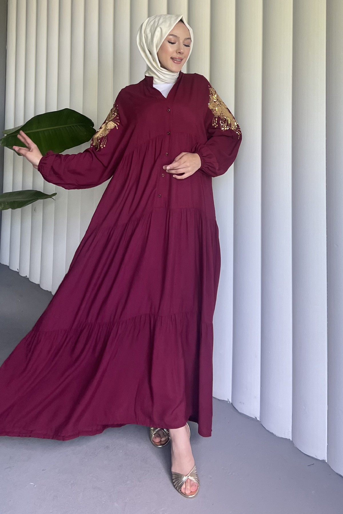 Gülfem Payet Nakışlı Yarım Düğmeli Elbise BST-8505