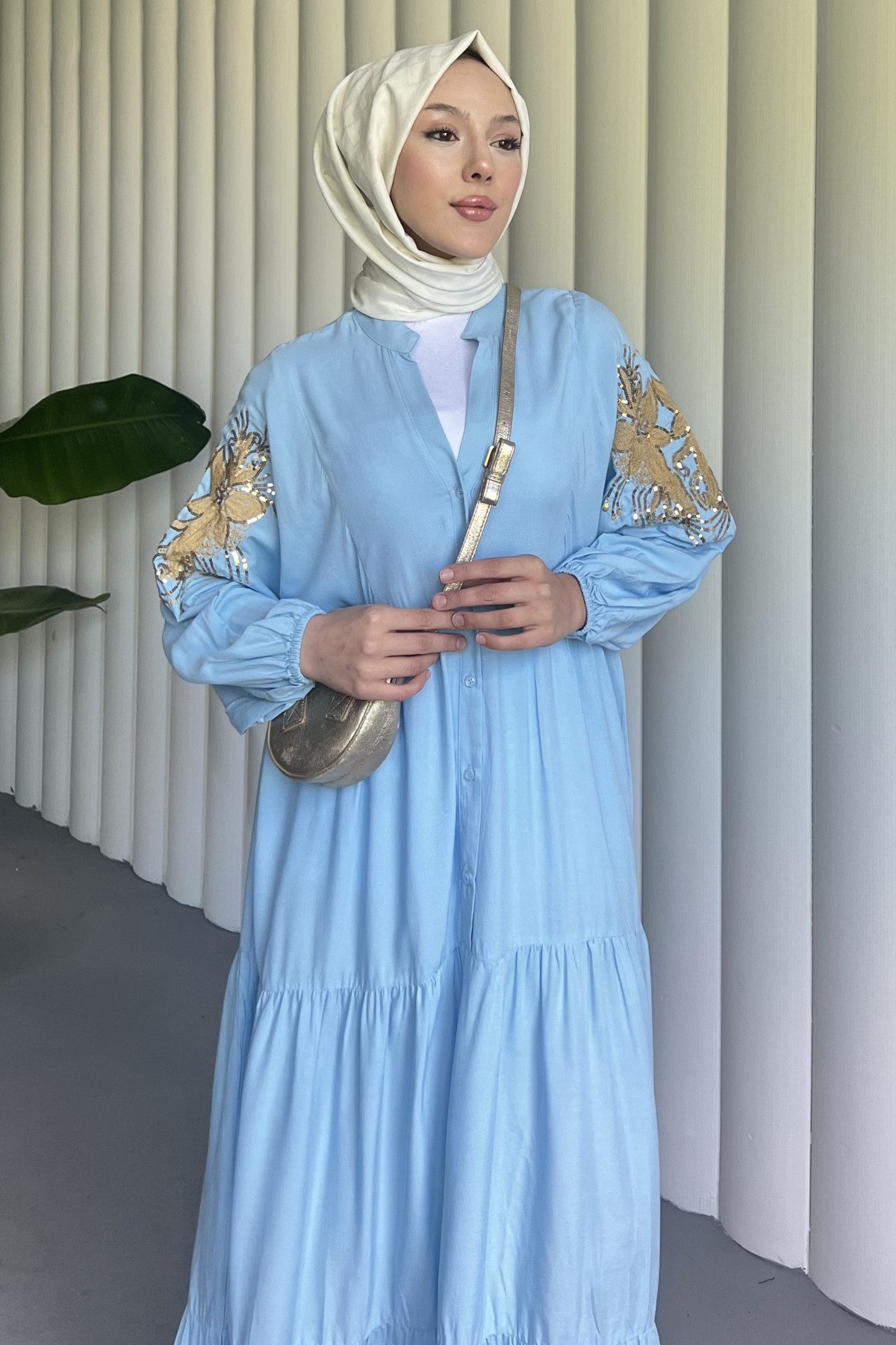 Gülfem Payet Nakışlı Yarım Düğmeli Elbise BST-8505