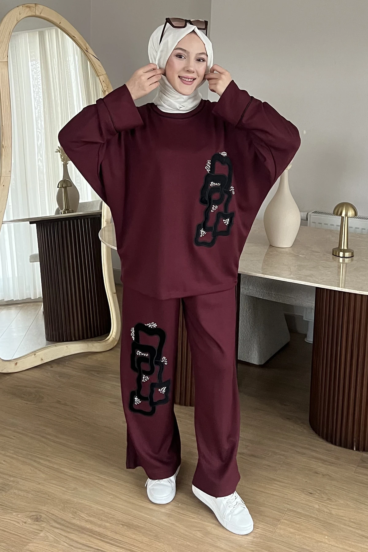 Crush Taş İşlemeli Süet Detaylı Eşofman Takımı SK-8635