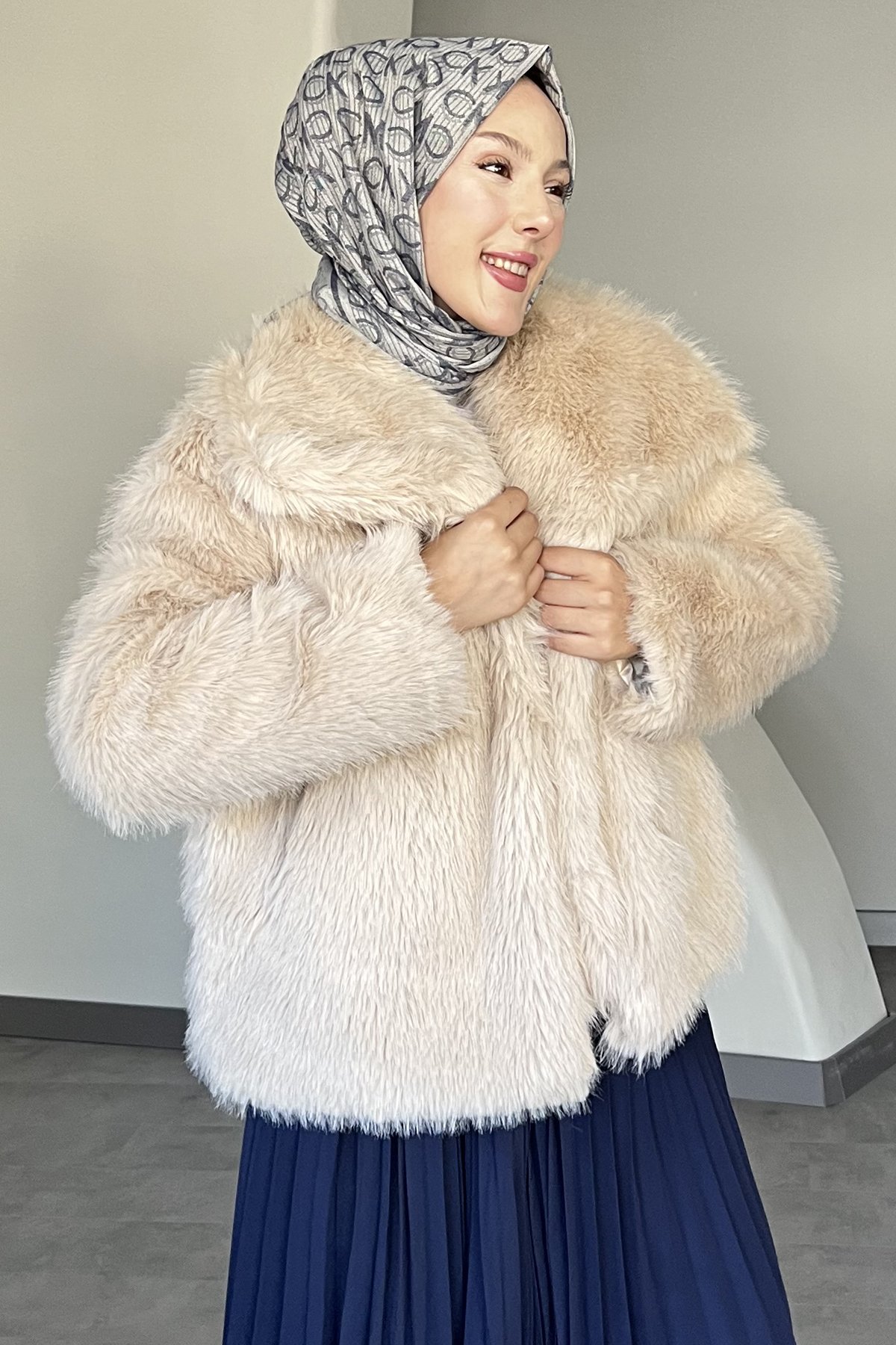 Bonita İçi Astarlı Kısa Kürk BST-8588