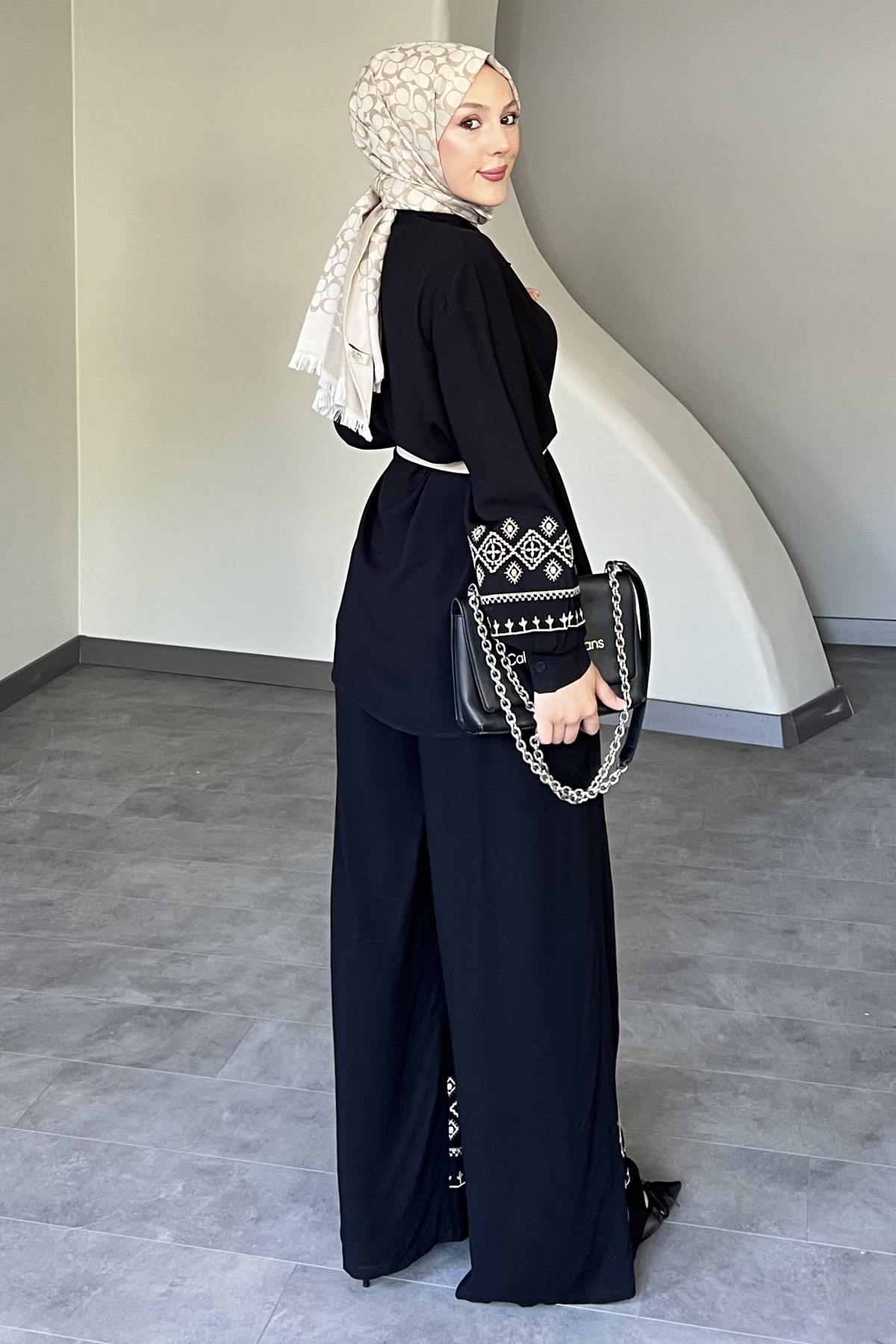 Ebruli Nakışlı Takım SK-8548