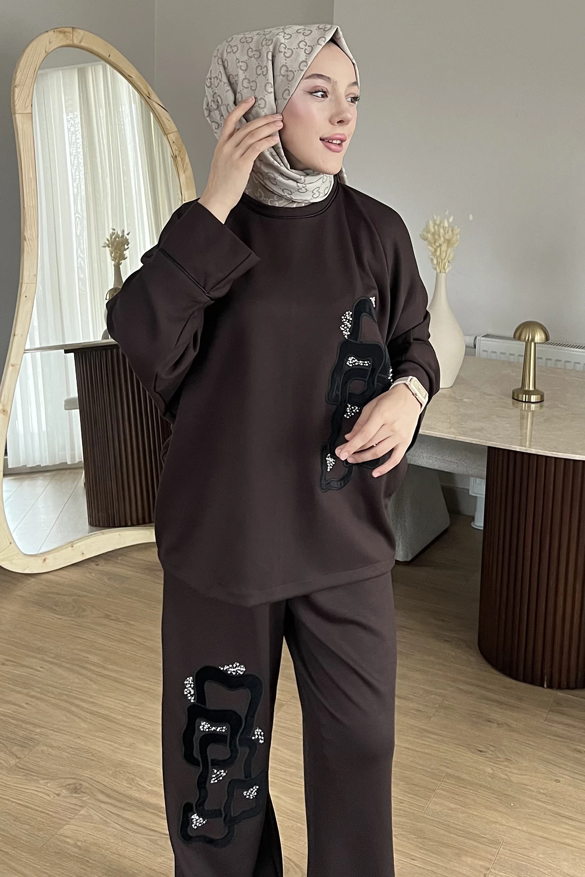 Crush Taş İşlemeli Süet Detaylı Eşofman Takımı SK-8635