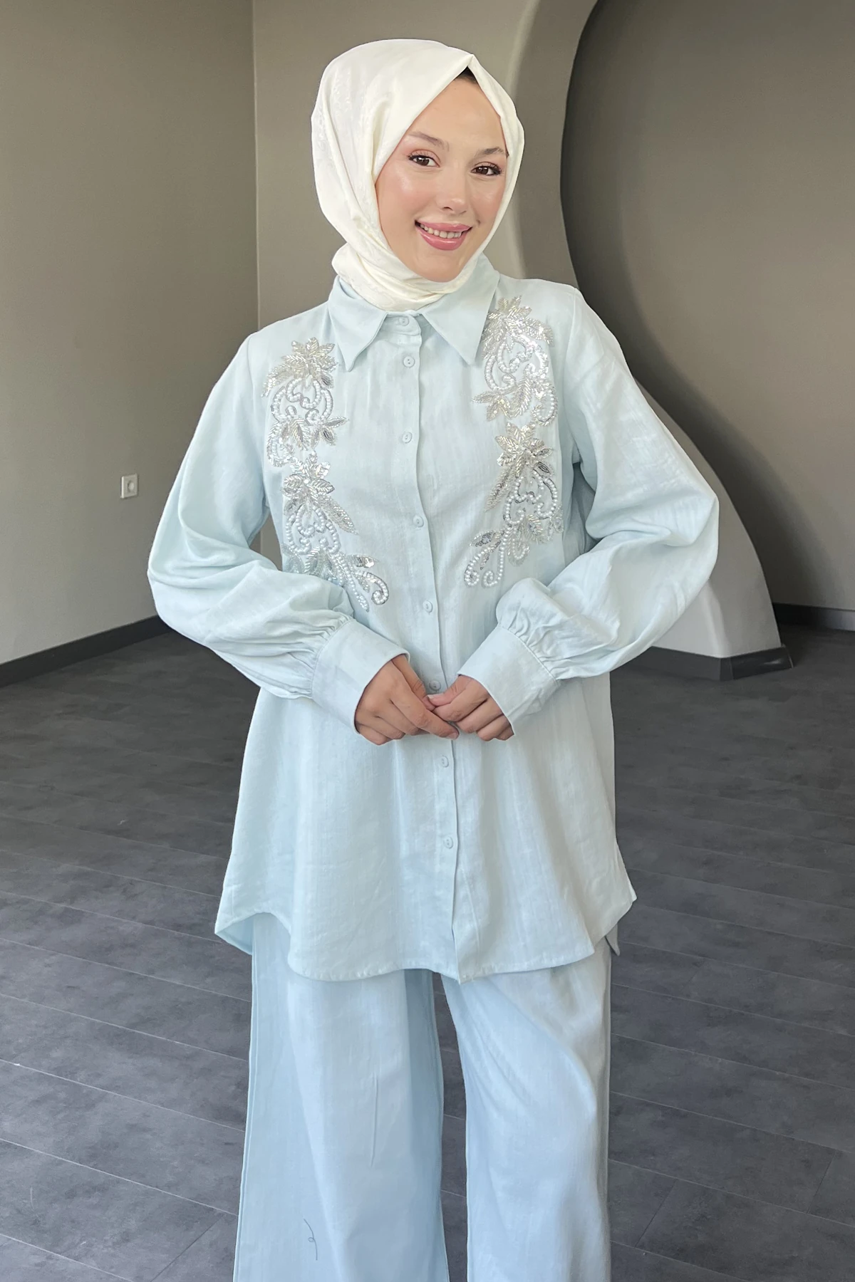 Firuze İşlemeli Keten Takım SK-8567