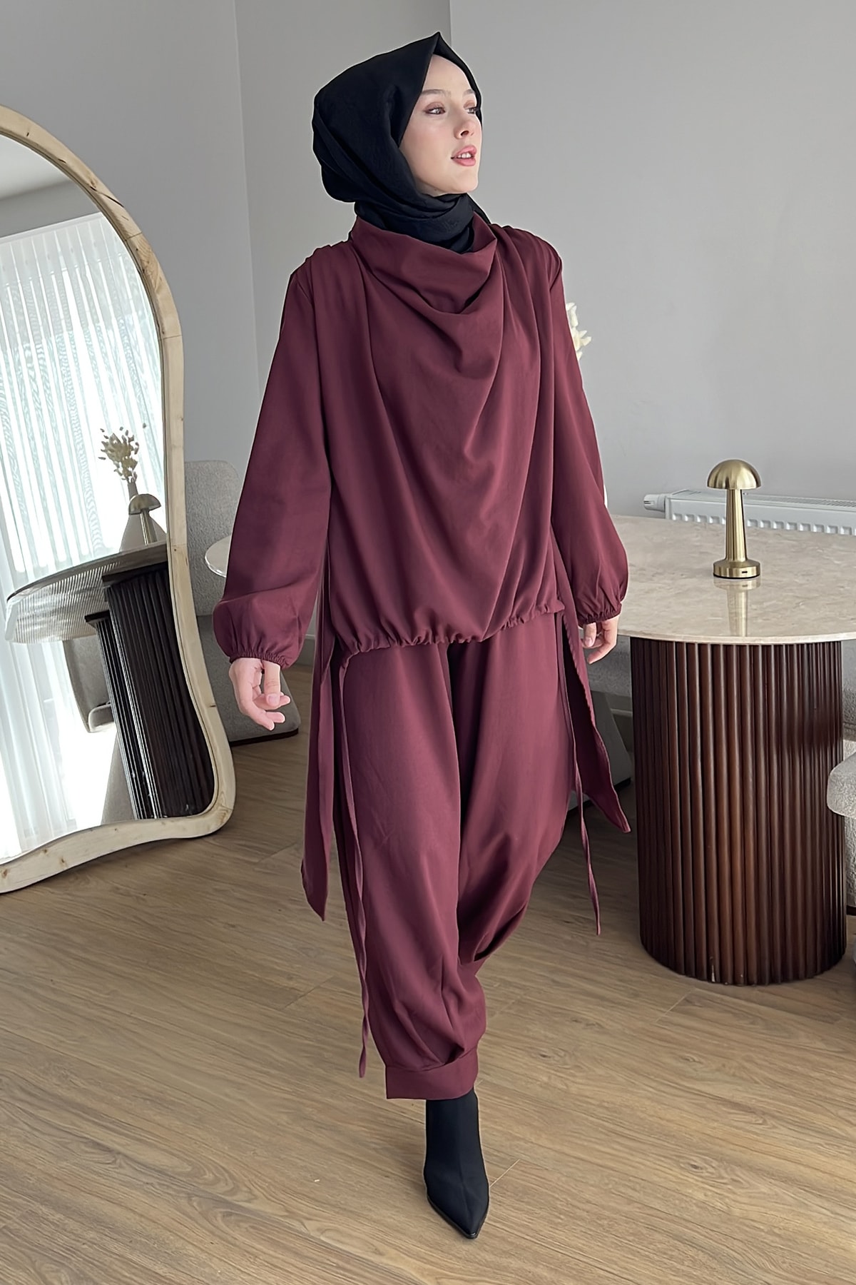 Clara İp Detaylı Yakalı Takım SK-8614