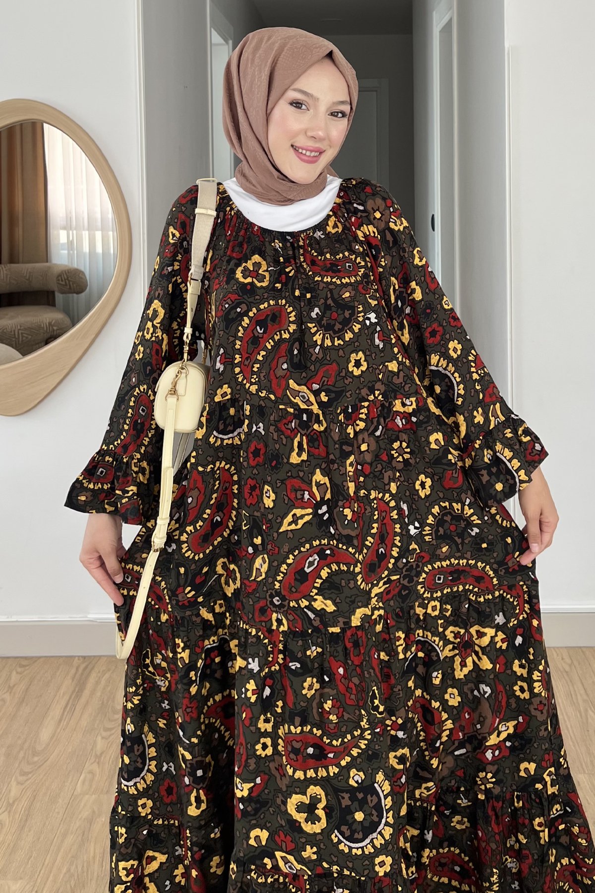 Madonna Yaka Şal Desen Elbise SK-8532