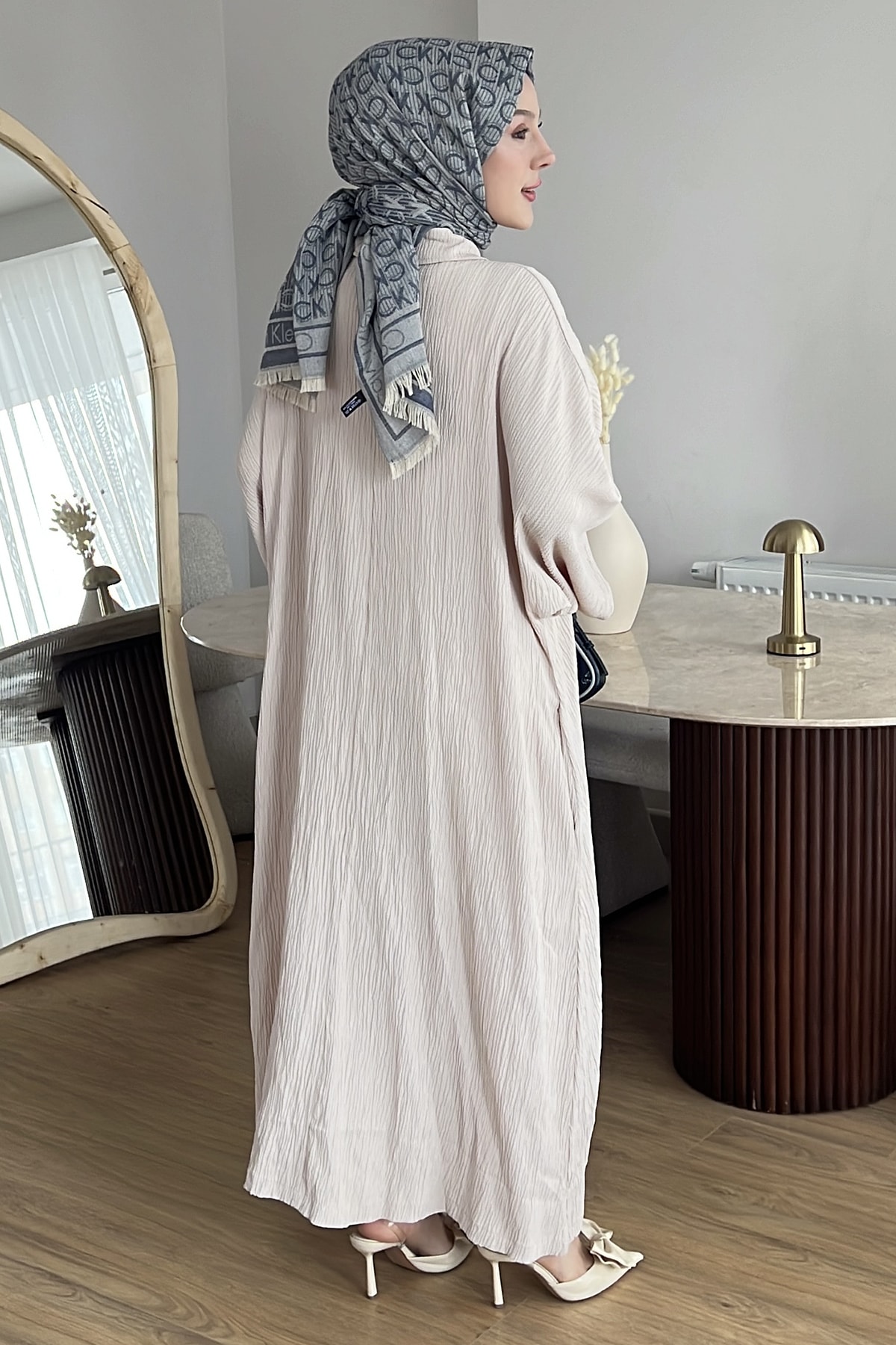 Valeria Yıldız Detaylı Gofre Elbise SMR-8615