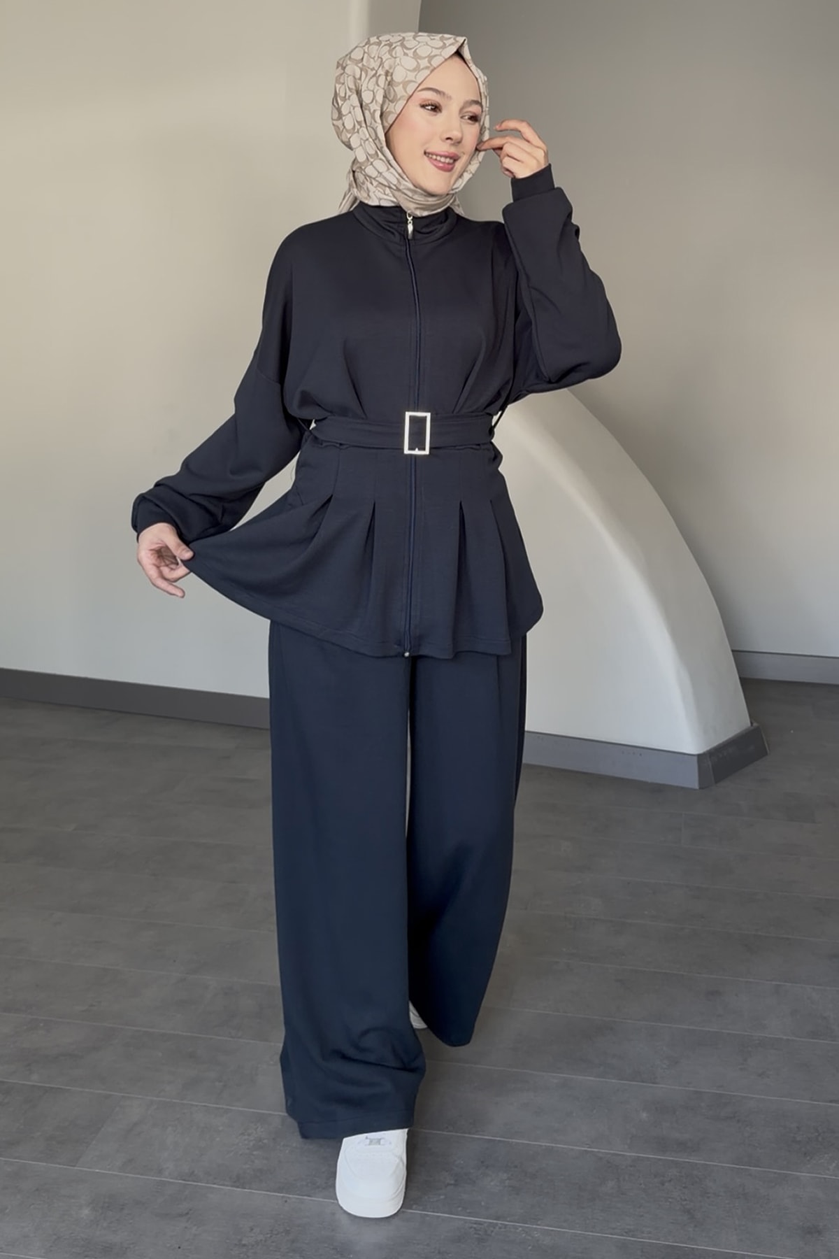 Tiana Kemerli Modal Takım SK-8621