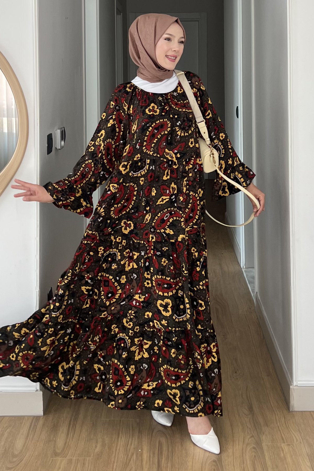 Madonna Yaka Şal Desen Elbise SK-8532