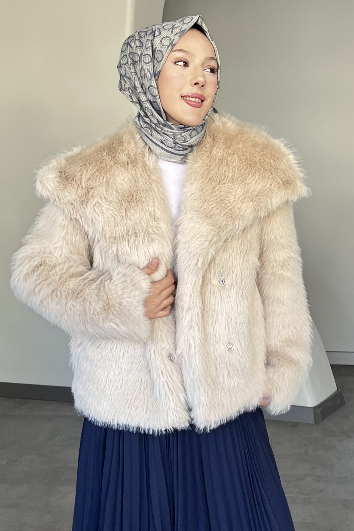 Bonita İçi Astarlı Kısa Kürk BST-8588