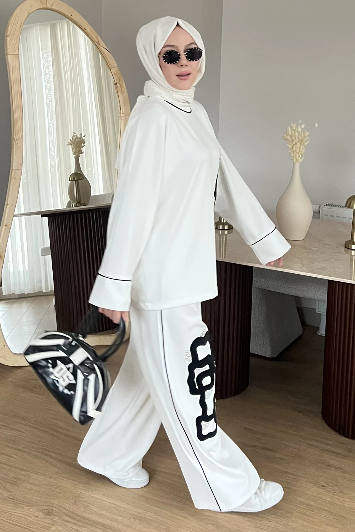 Crush Taş İşlemeli Süet Detaylı Eşofman Takımı SK-8635