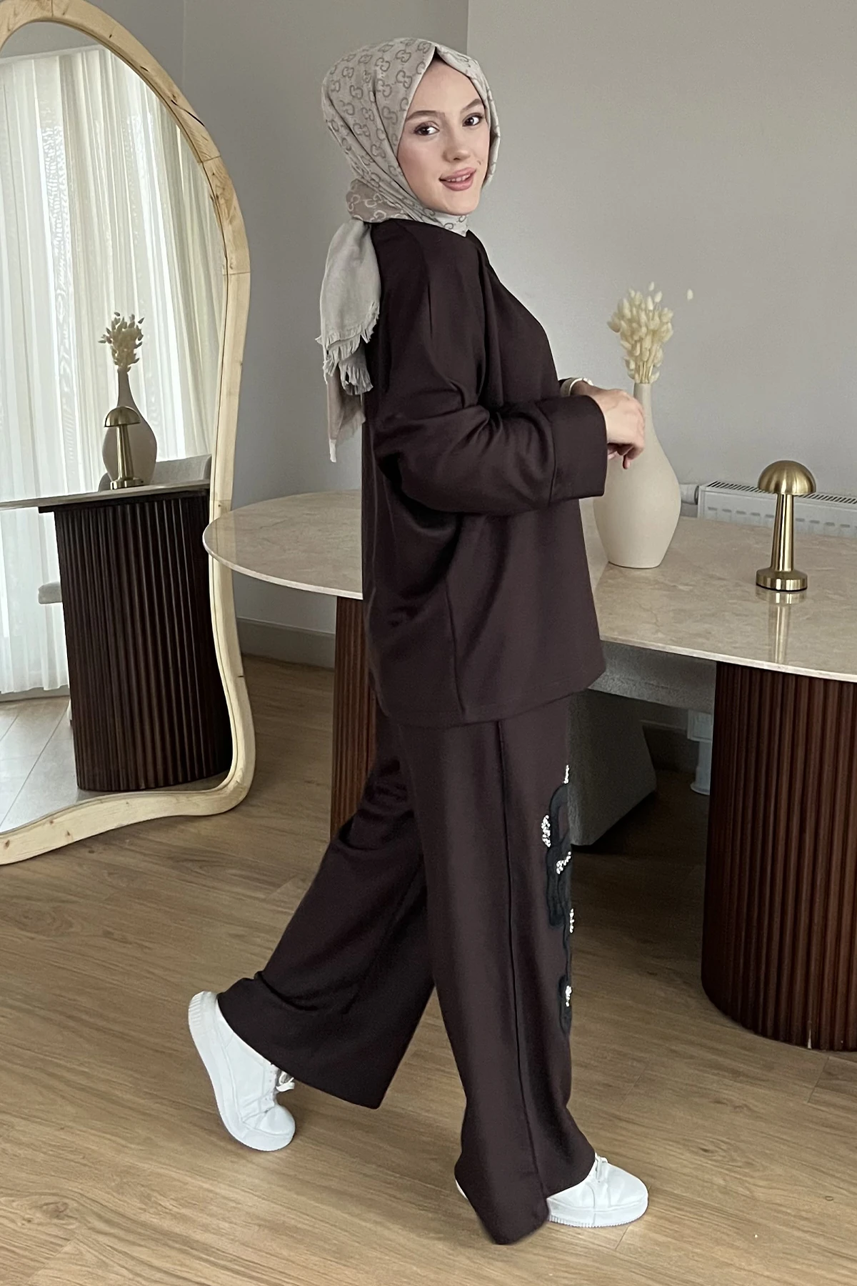 Crush Taş İşlemeli Süet Detaylı Eşofman Takımı SK-8635