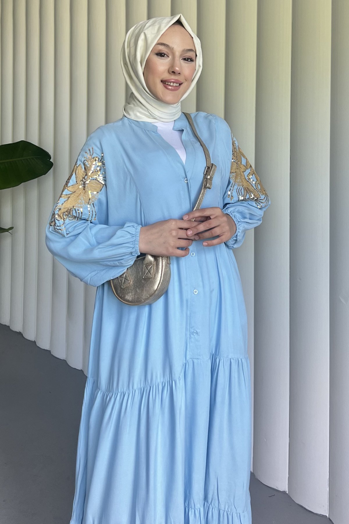 Gülfem Payet Nakışlı Yarım Düğmeli Elbise BST-8505