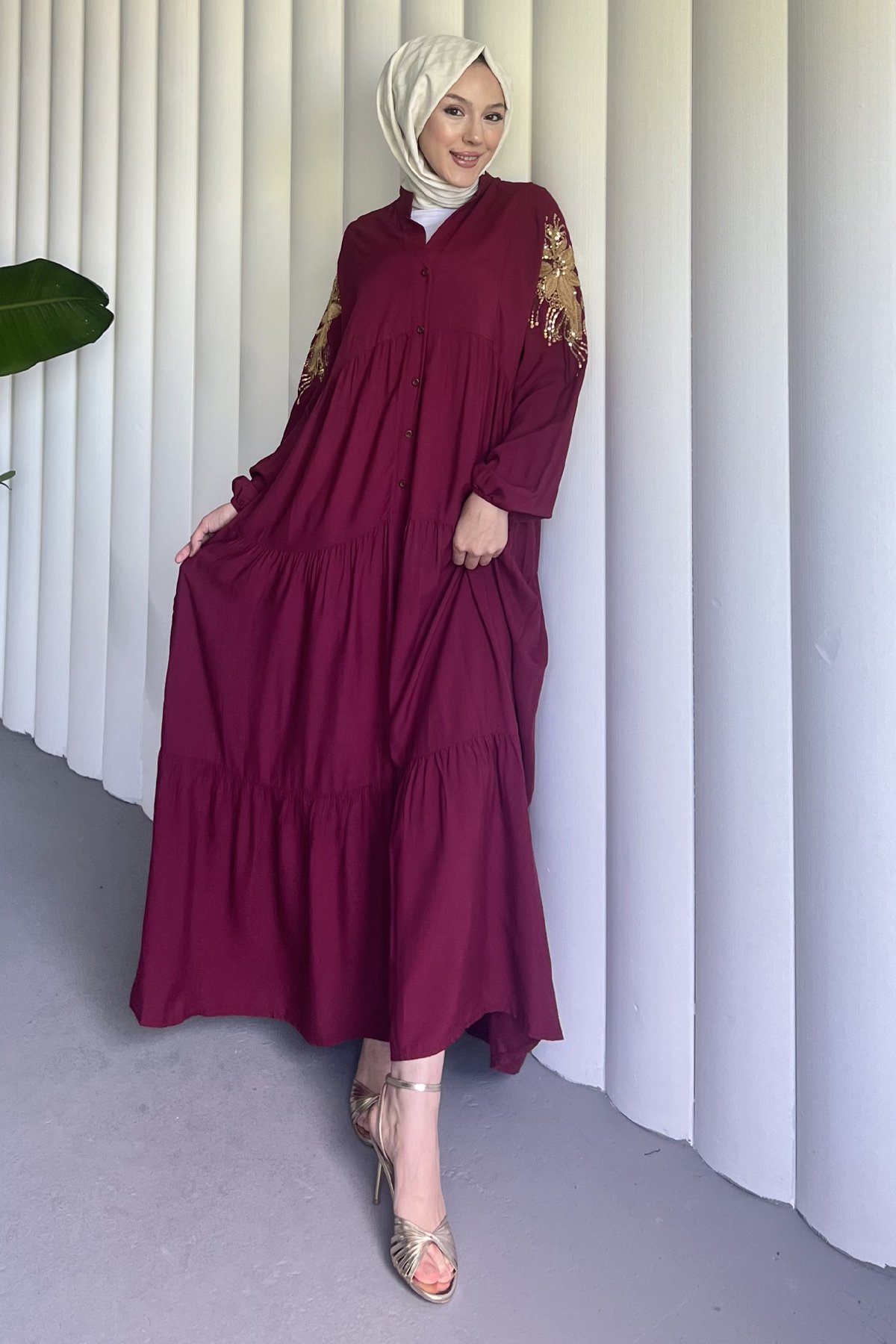 Gülfem Payet Nakışlı Yarım Düğmeli Elbise BST-8505
