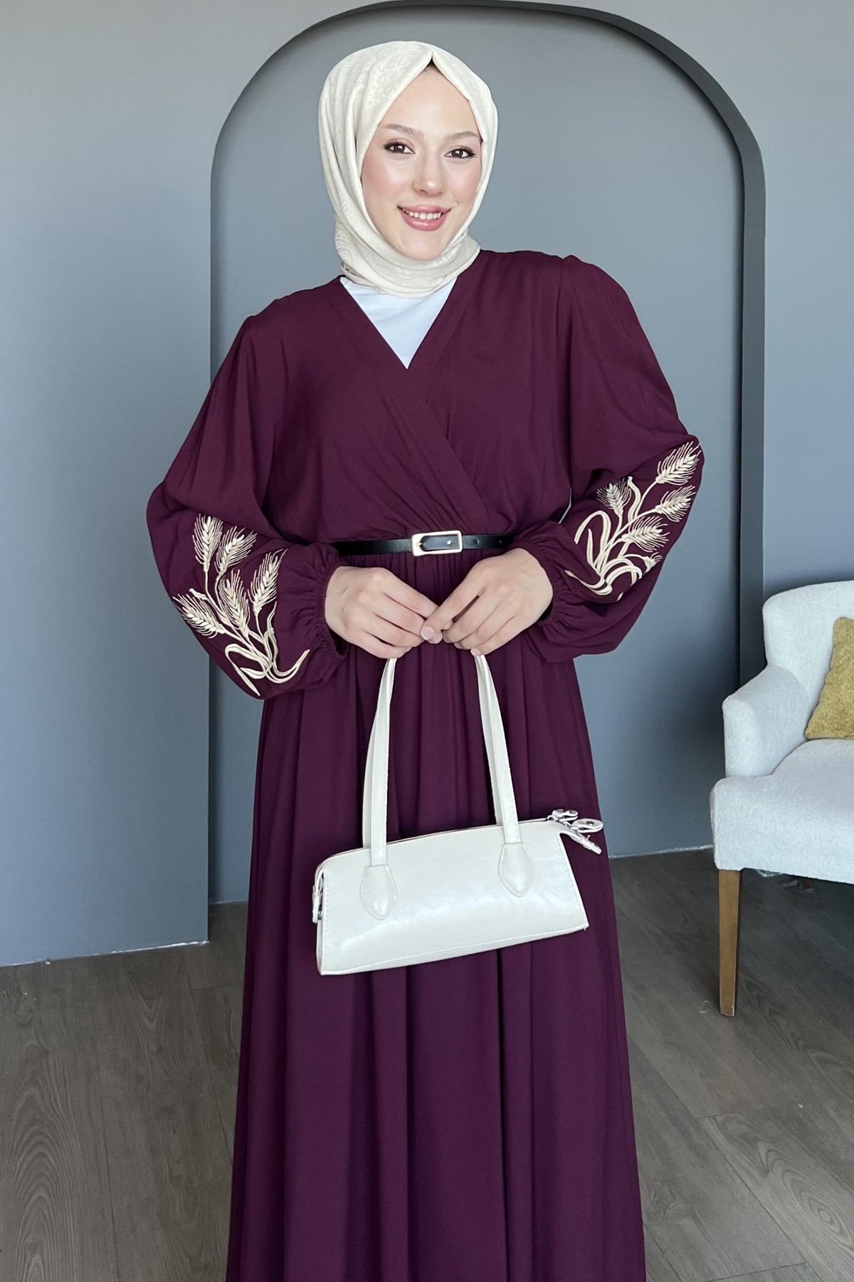 Reyna Kruvaze Yaka Kol Nakışlı Elbise SK-8489