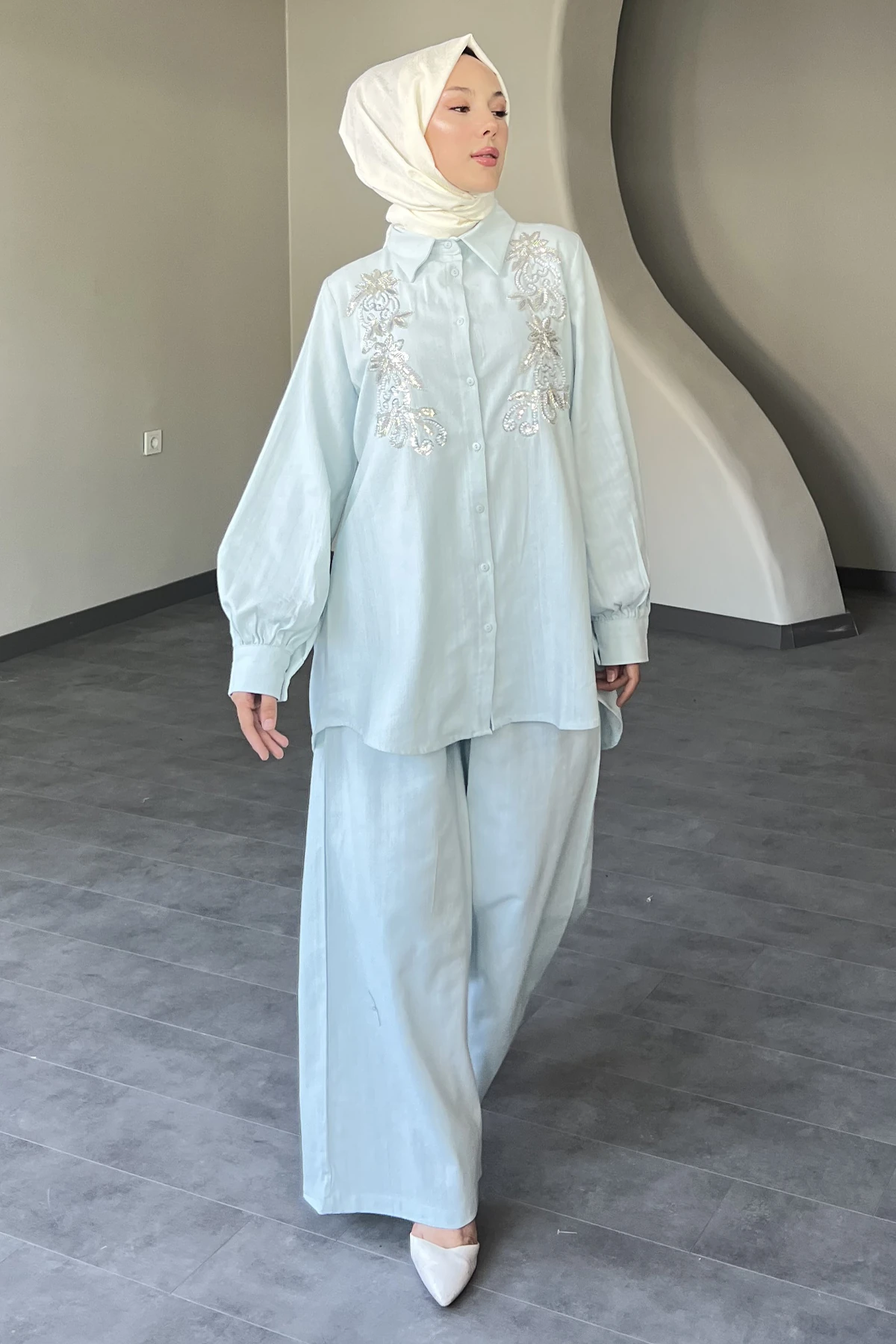 Firuze İşlemeli Keten Takım SK-8567