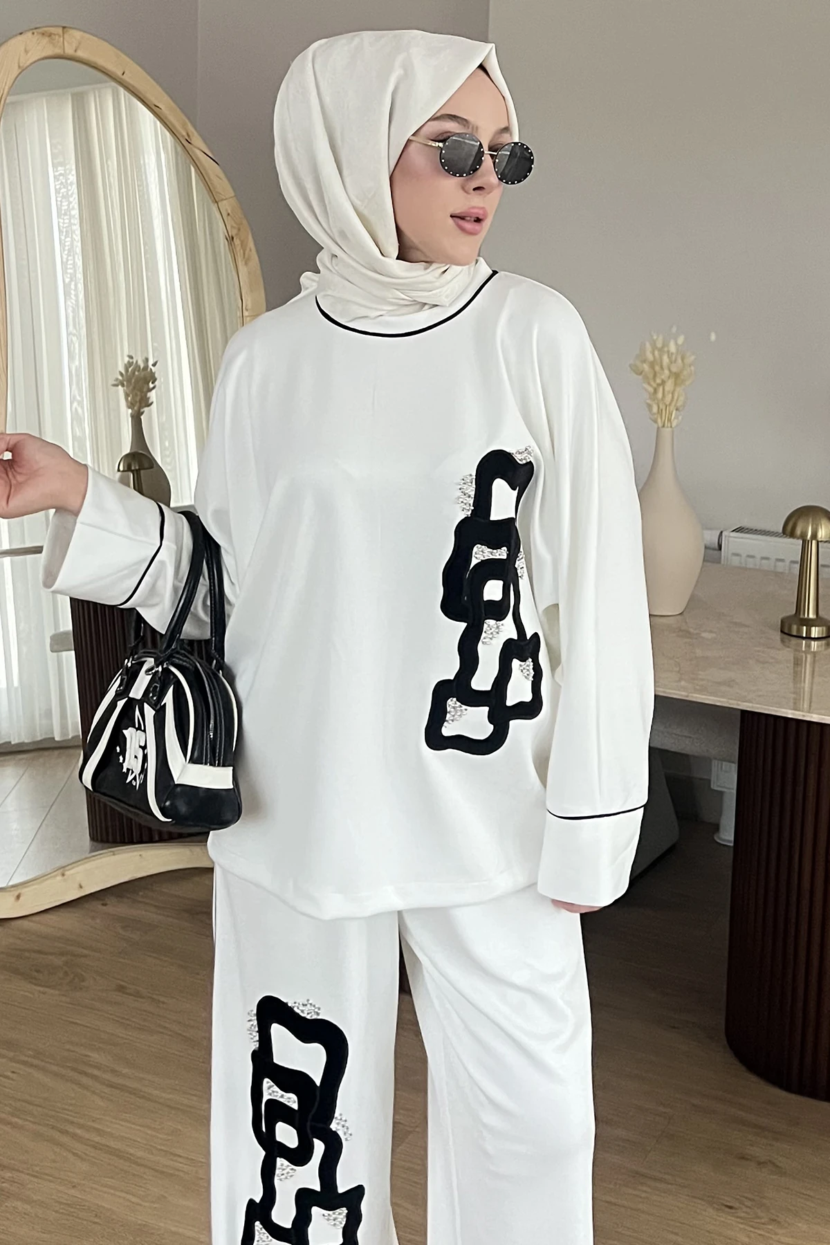 Crush Taş İşlemeli Süet Detaylı Eşofman Takımı SK-8635